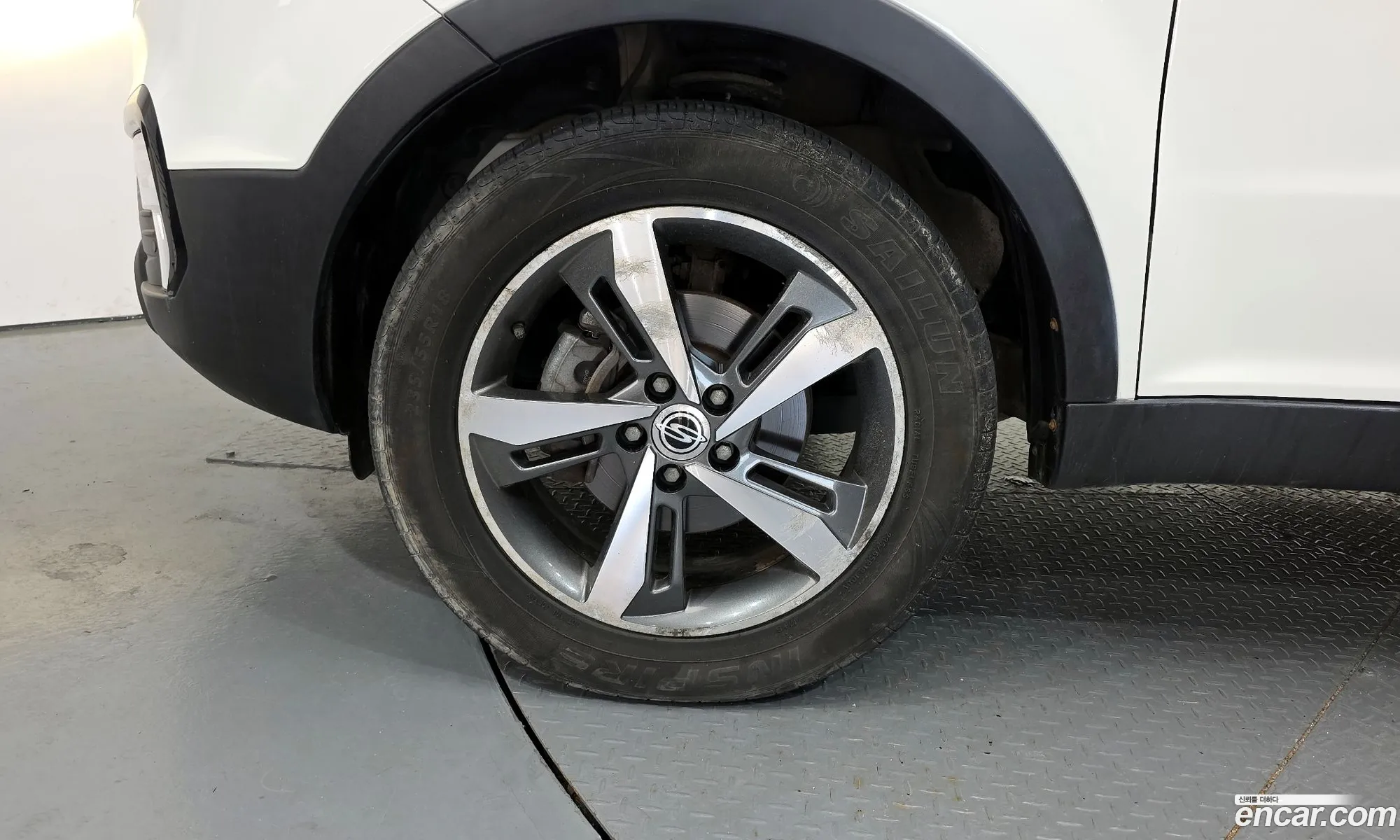 KG Mobility (SsangYong) Style Korando C 2017 — 17