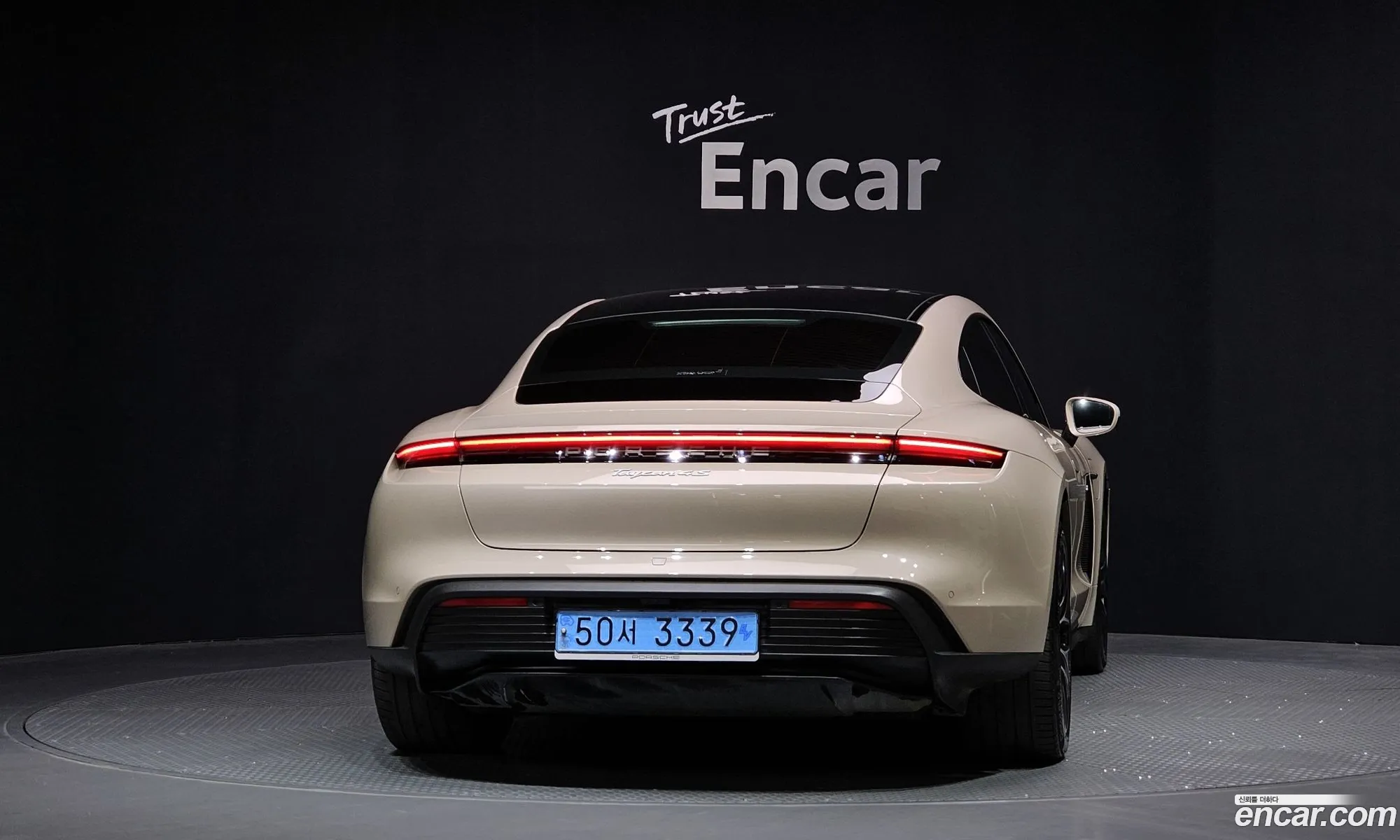 Porsche Taycan 2022 — 27