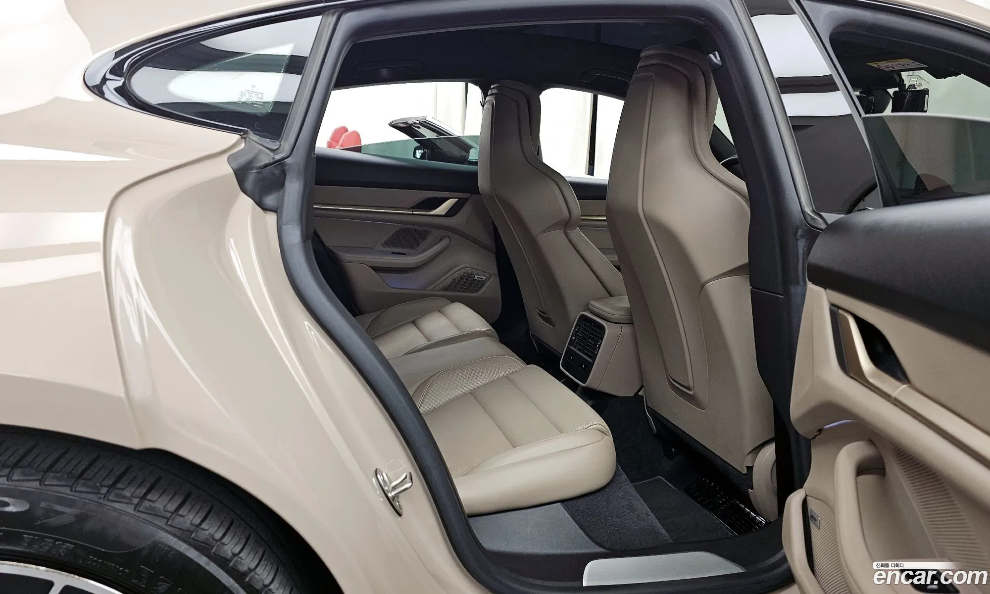Porsche Taycan 2022 — 14