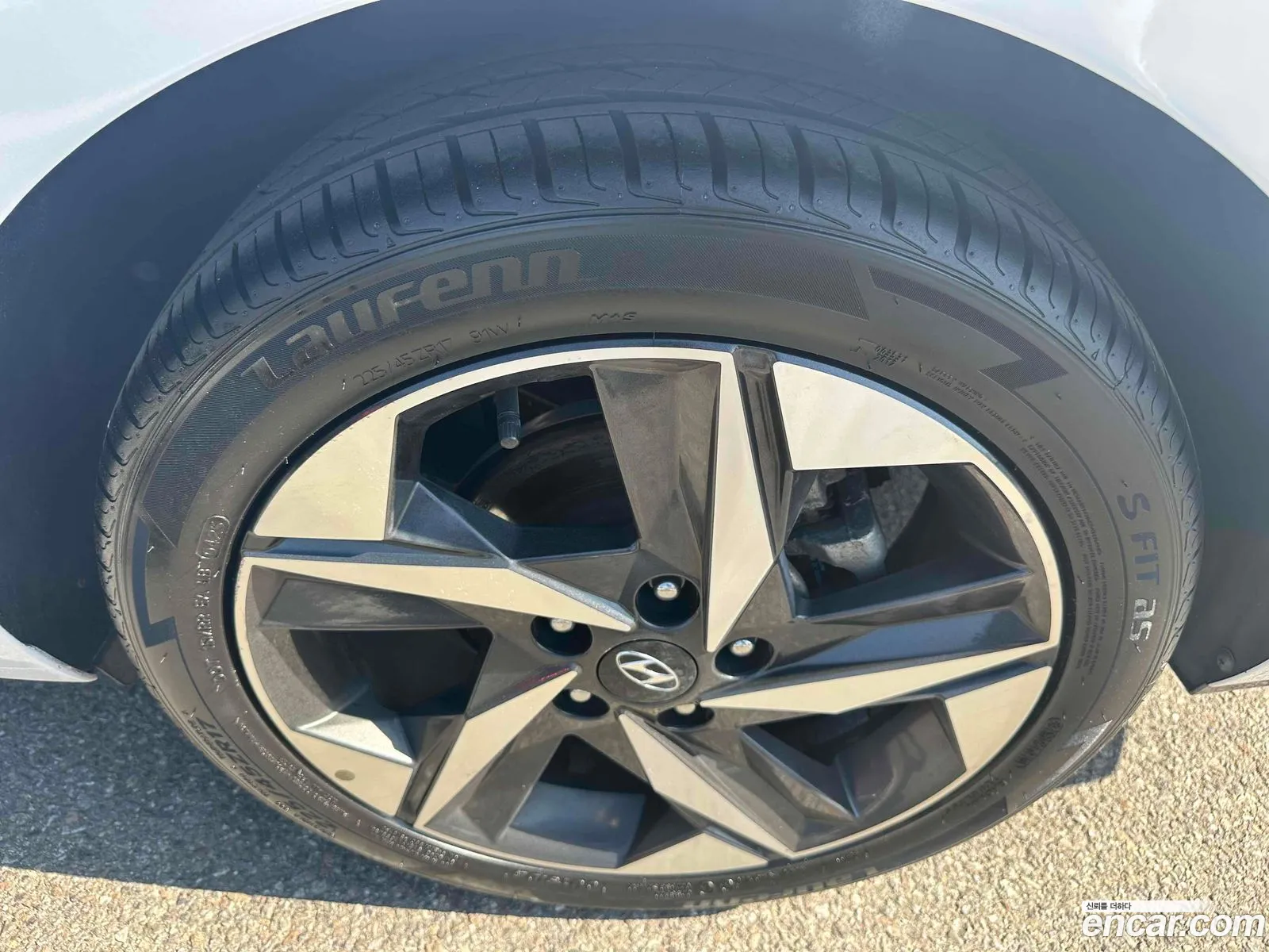 Hyundai Elantra 2021 — 10