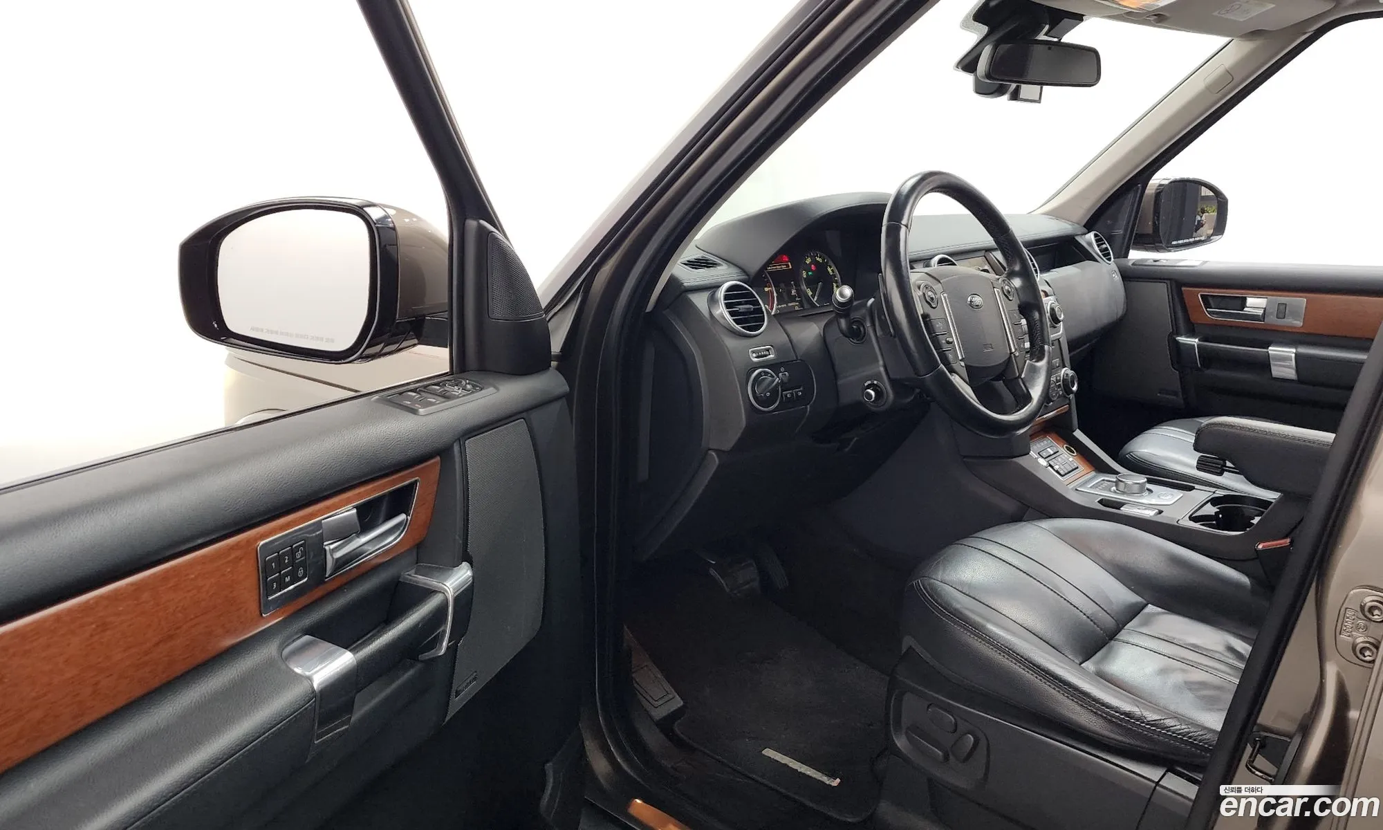 Land Rover Discovery 4 2015 SALLAAAG6FA774277 — 9