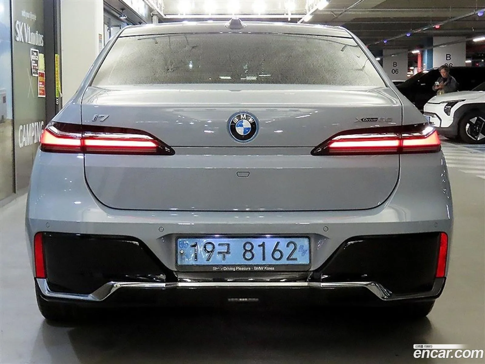 BMW i7 2023 — 18