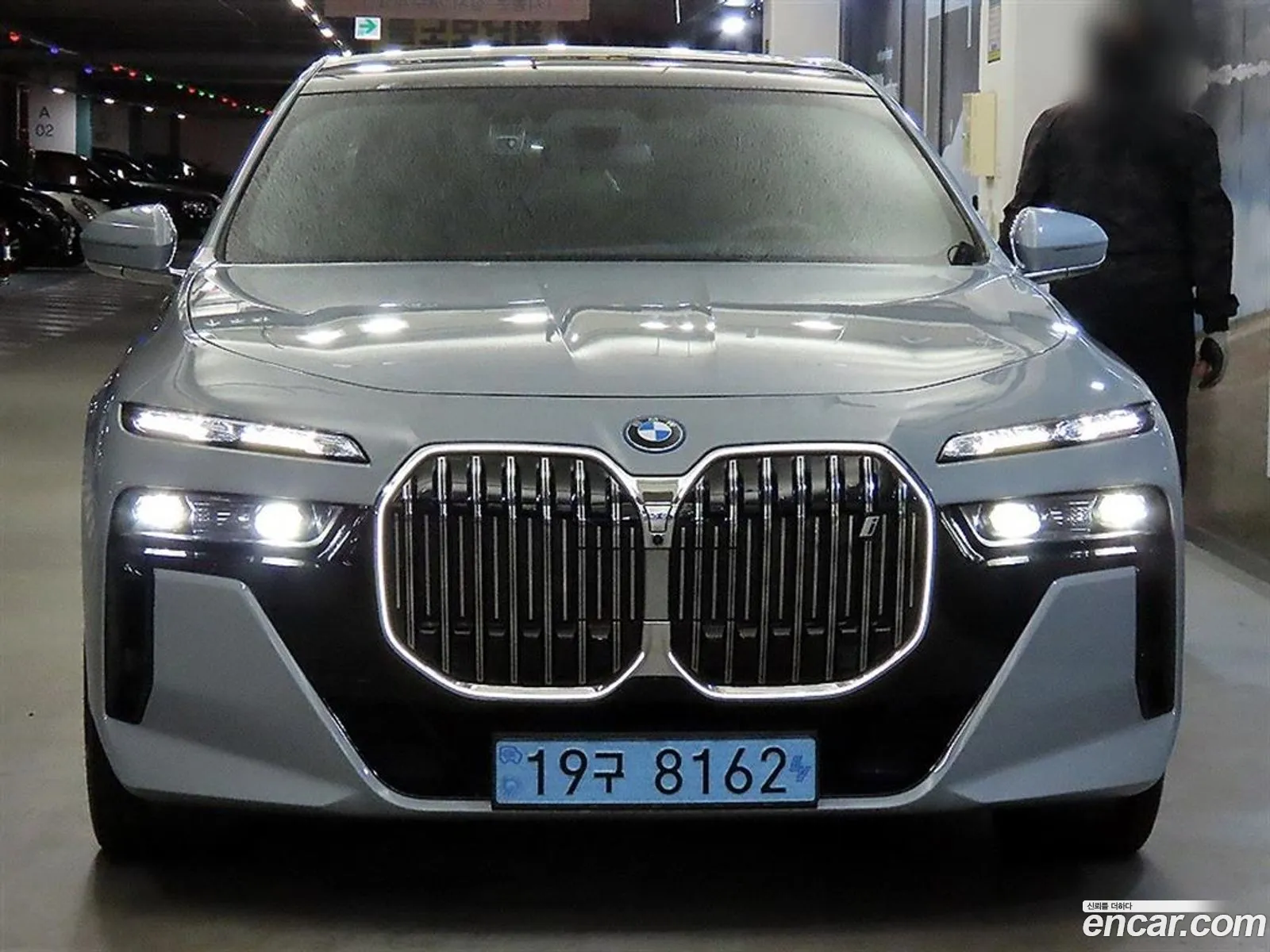 BMW i7 2023 — 12