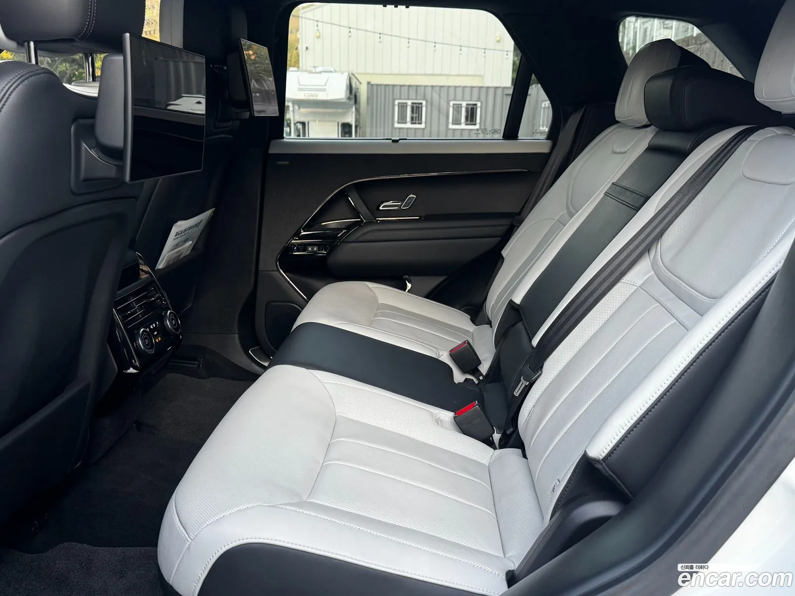 Land Rover Range Rover Sport 2023 — 2