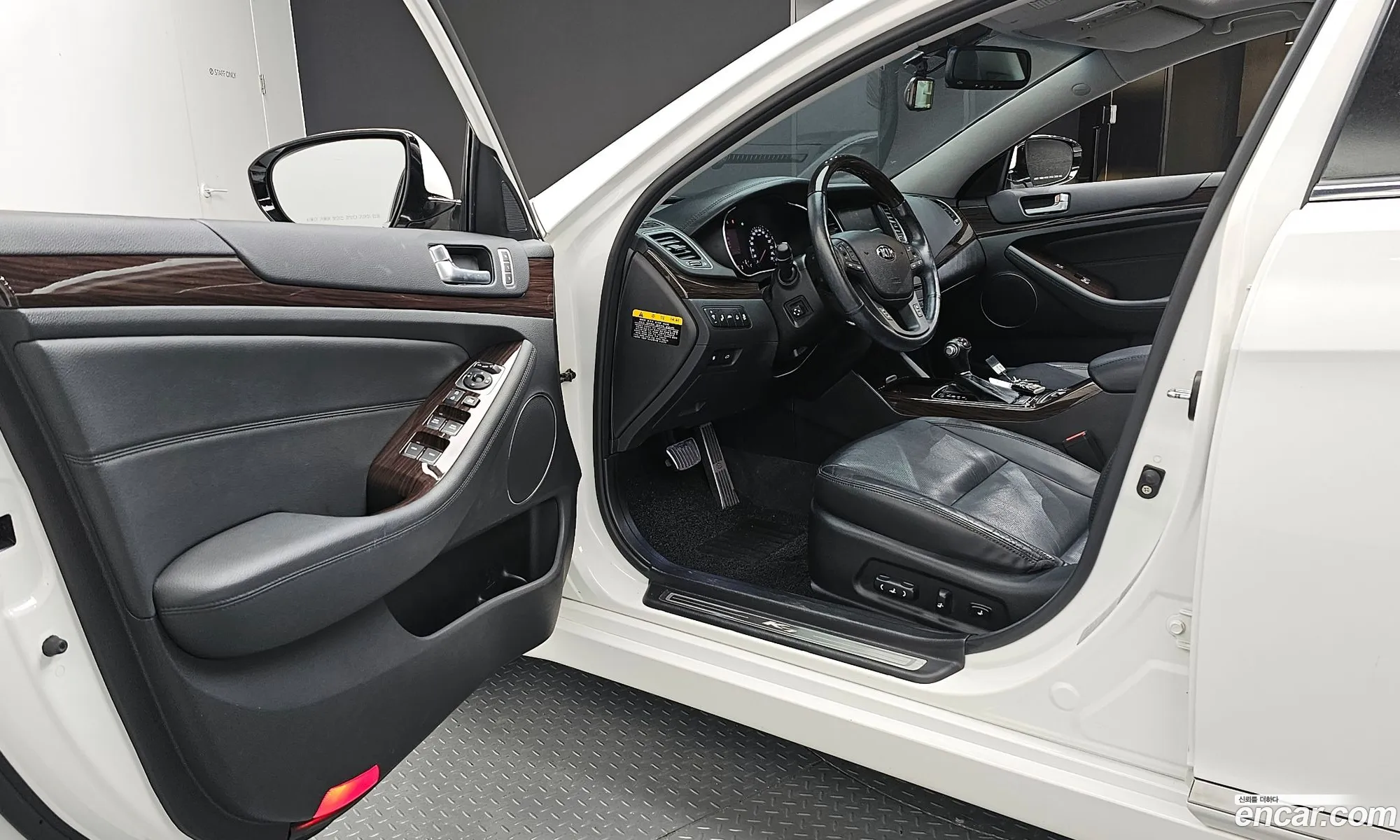Kia K7 2014 — 10