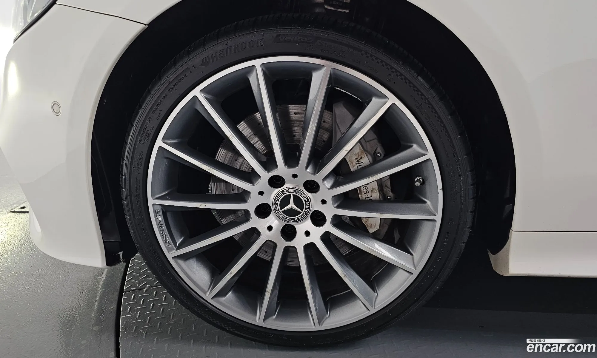 Mercedes-Benz E-Class W213 2020 — 34