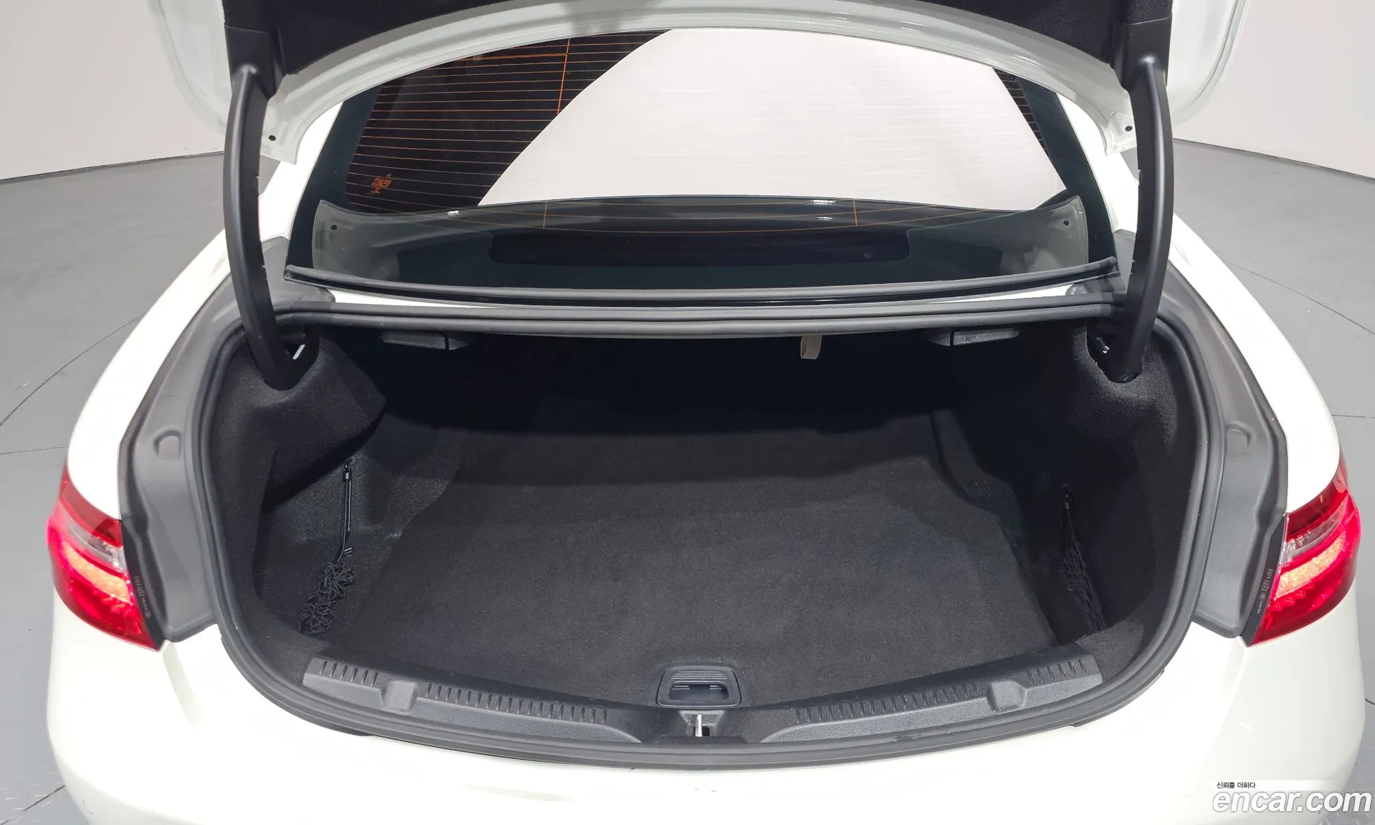 Mercedes-Benz E-Class W213 2020 — 21
