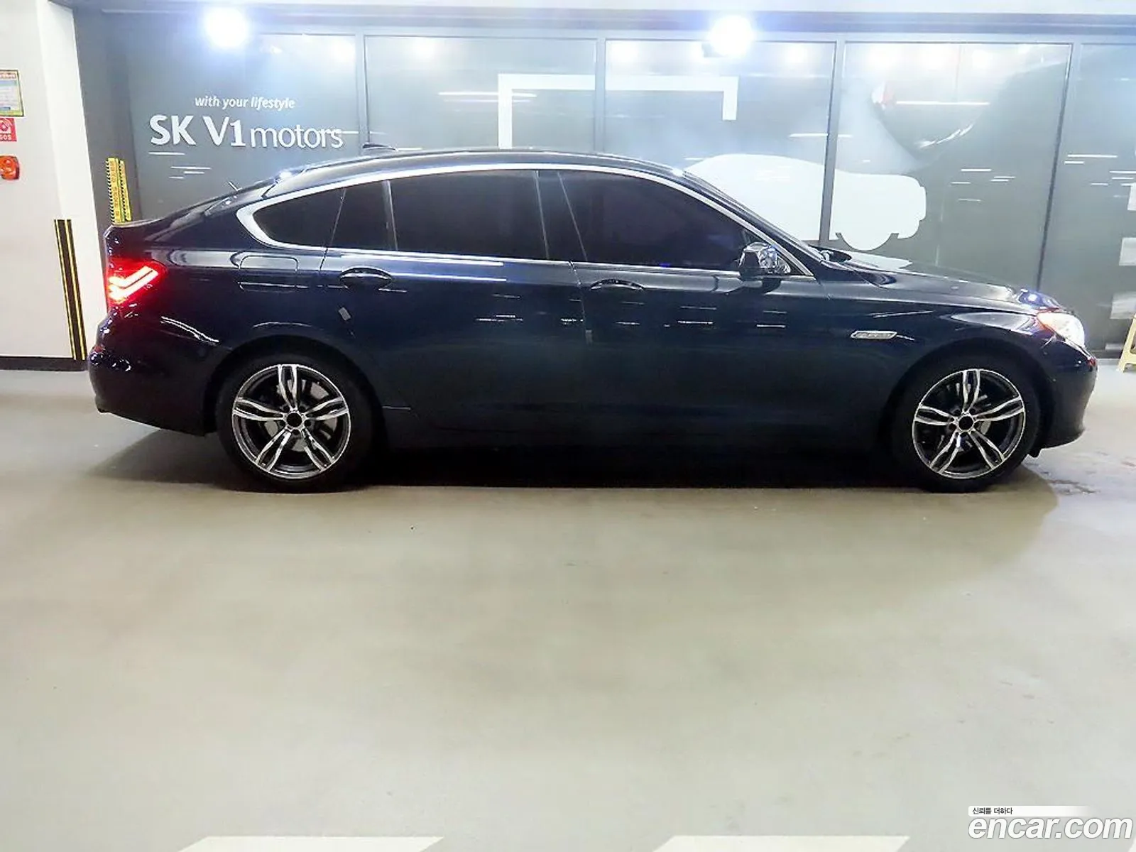 BMW 5 Series GT 2011 — 3