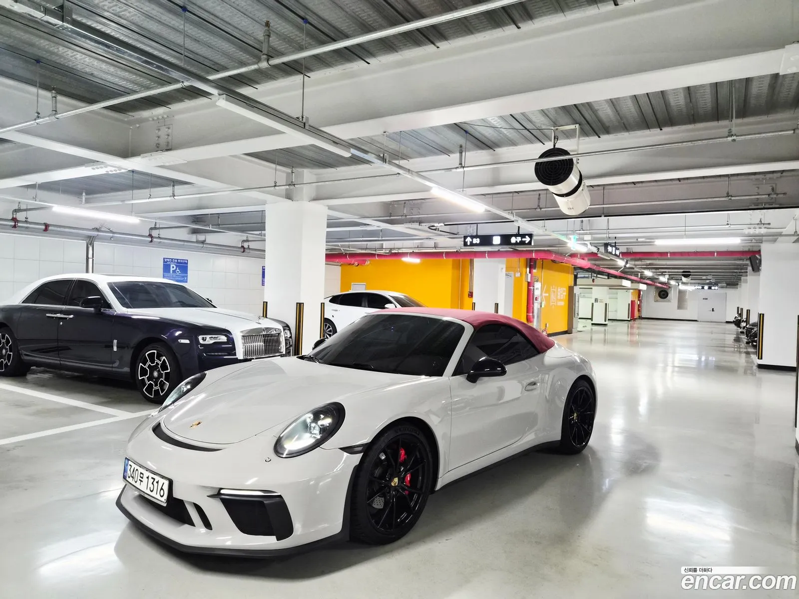 Porsche 911 2016 — 2