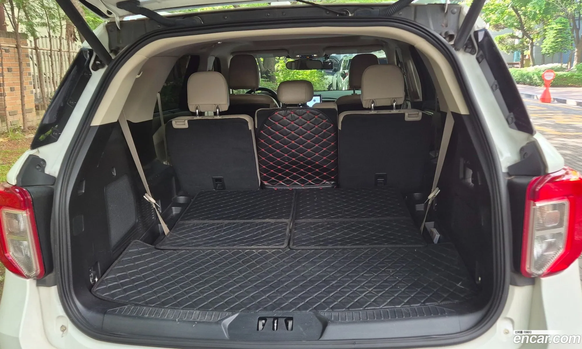 Ford Explorer 6th Gen 2020 — 14