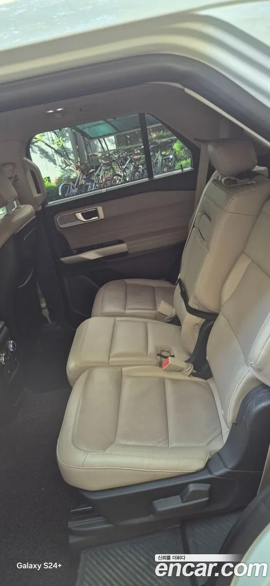 Ford Explorer 6th Gen 2020 — 3