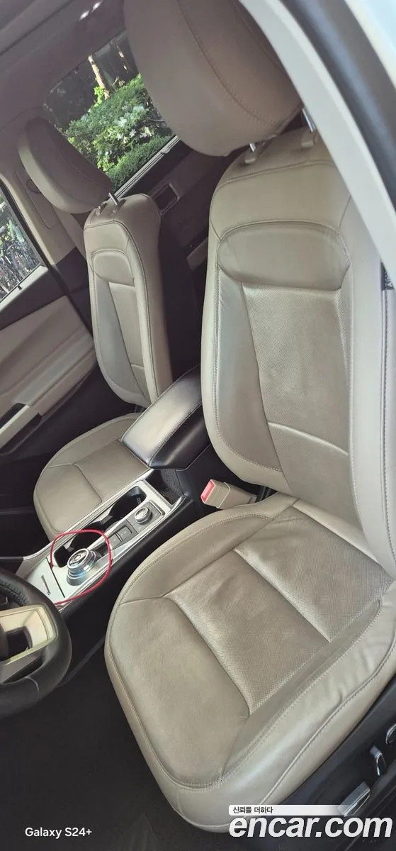Ford Explorer 6th Gen 2020 — 2