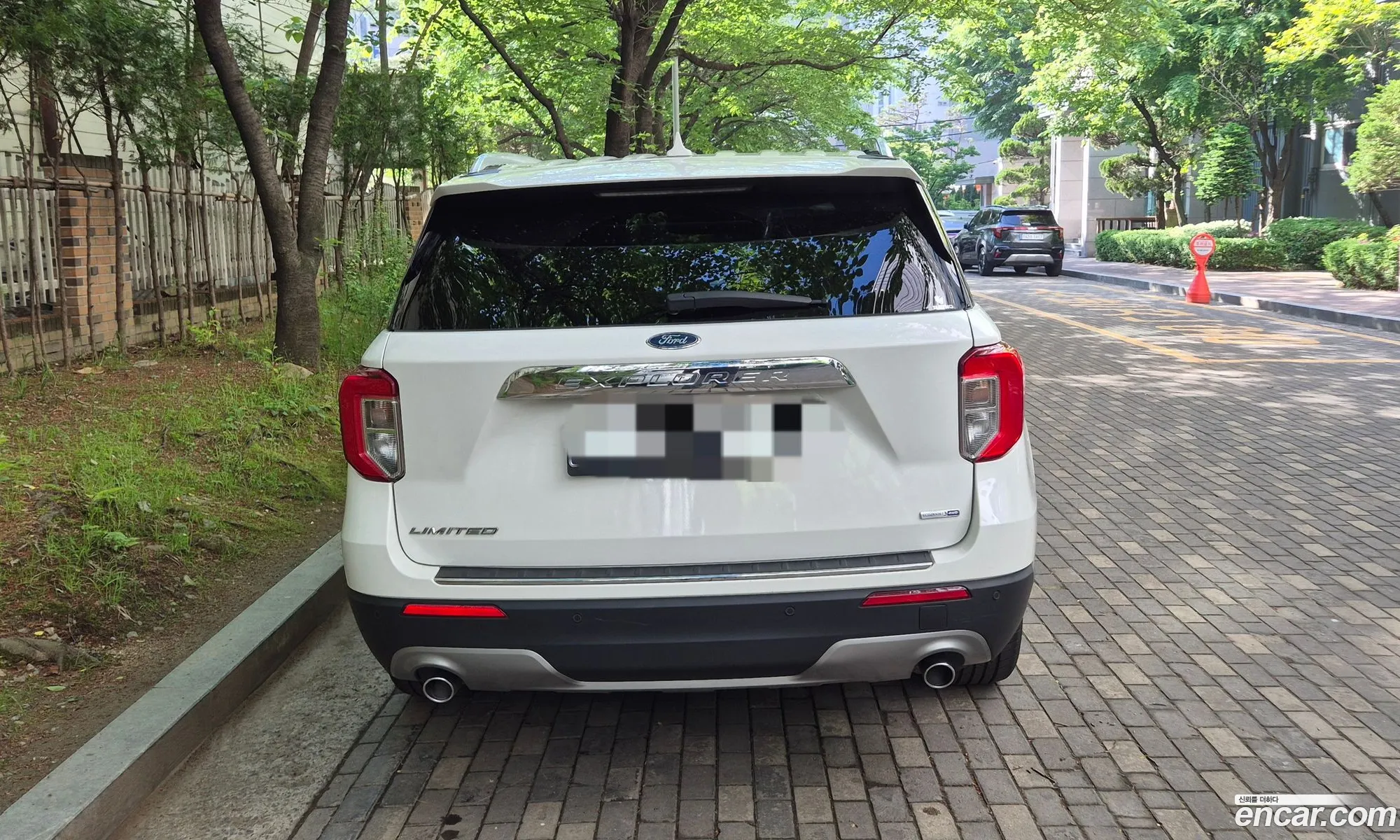 Ford Explorer 6th Gen 2020 — 12