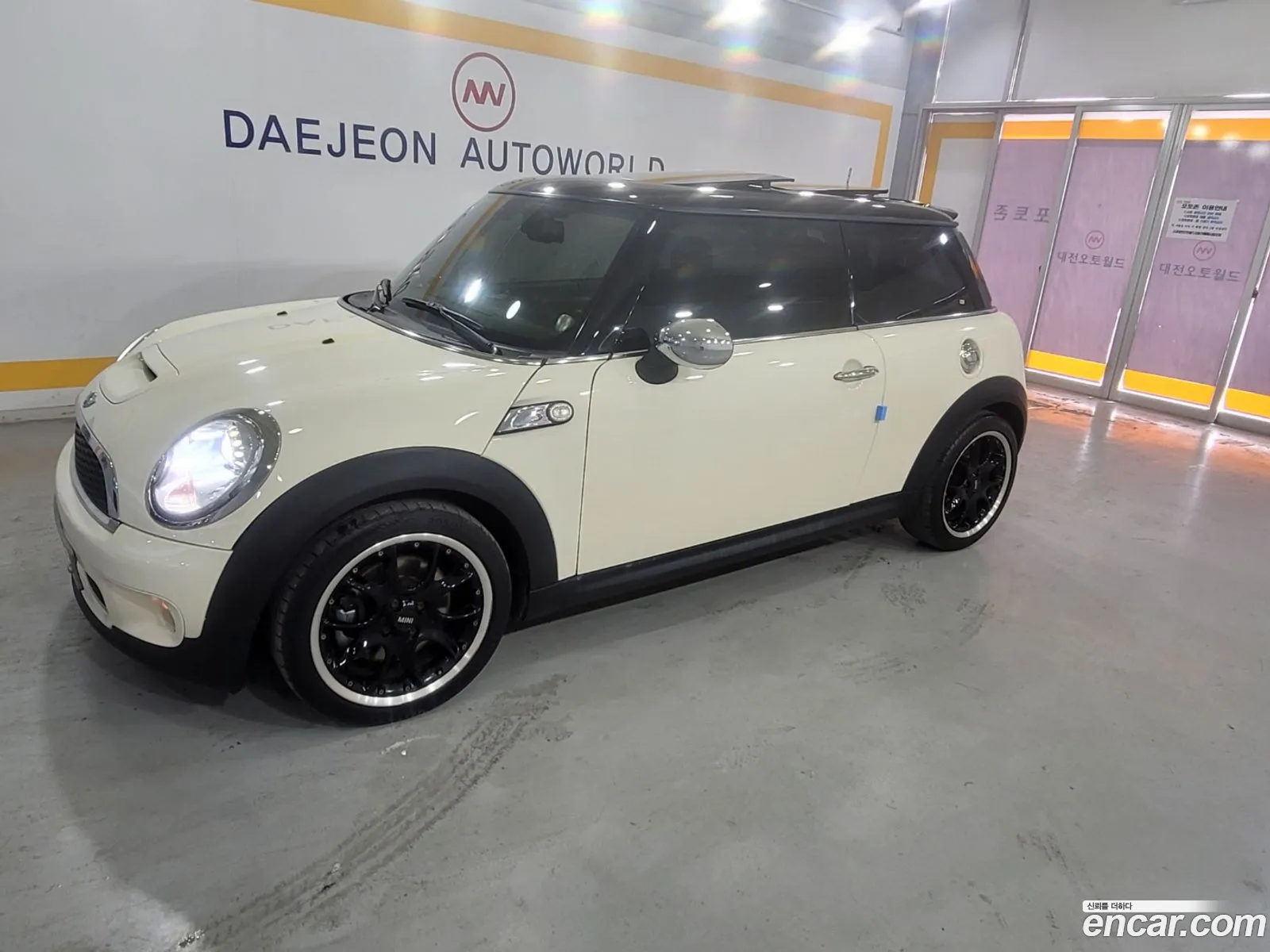 Mini Cooper S 2009 — 16
