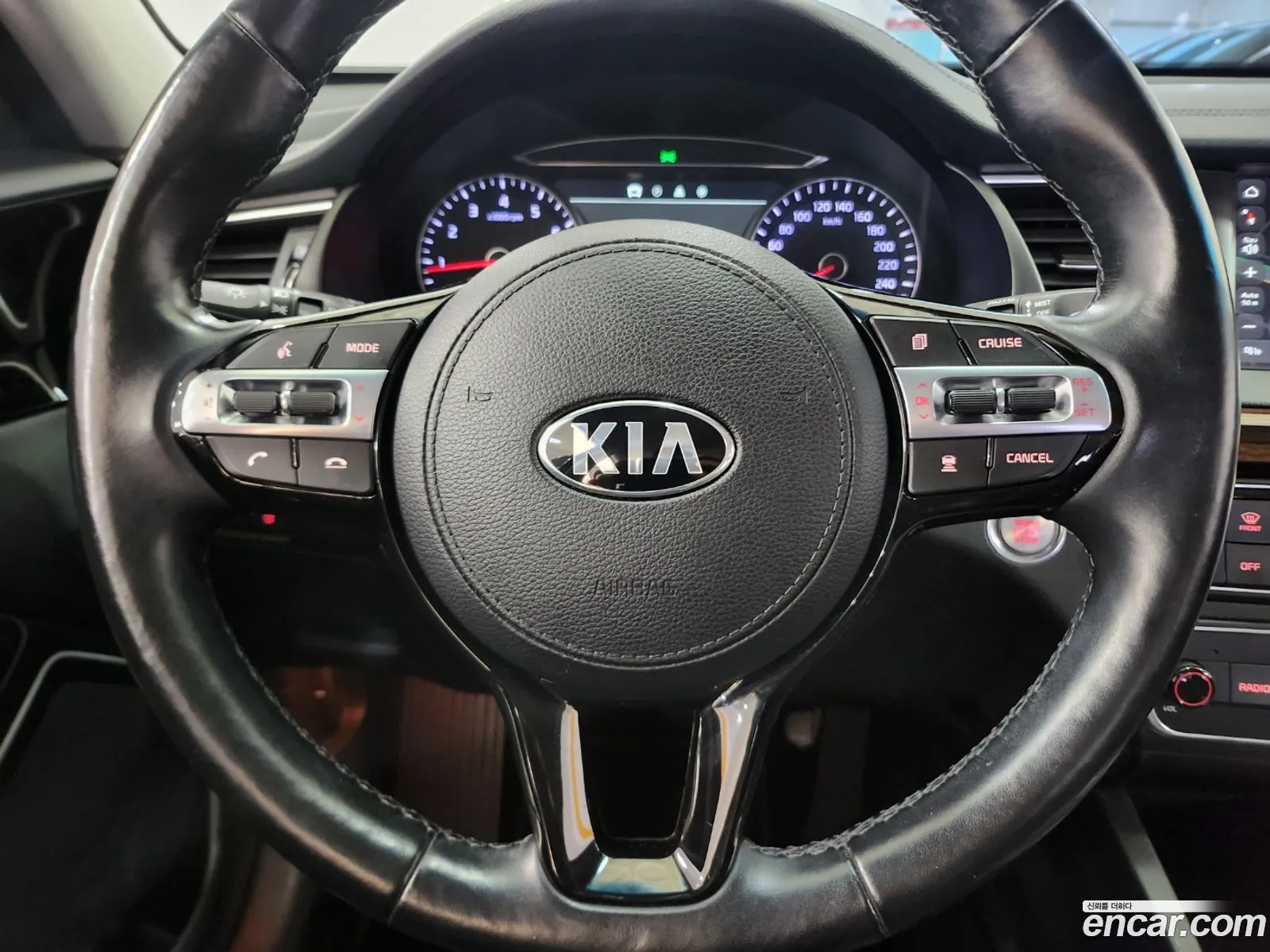 Kia K7 2018 — 9
