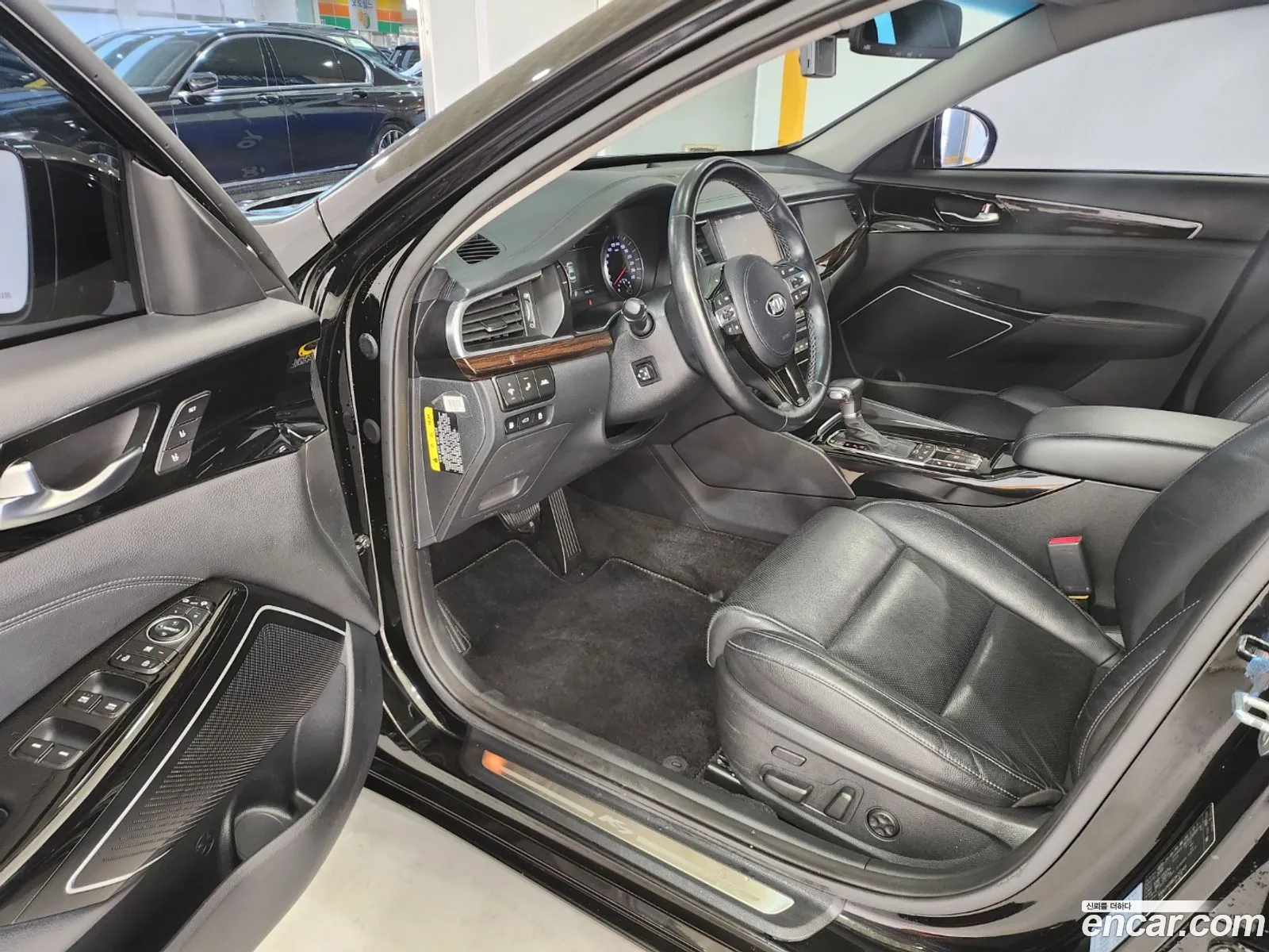 Kia K7 2018 — 12
