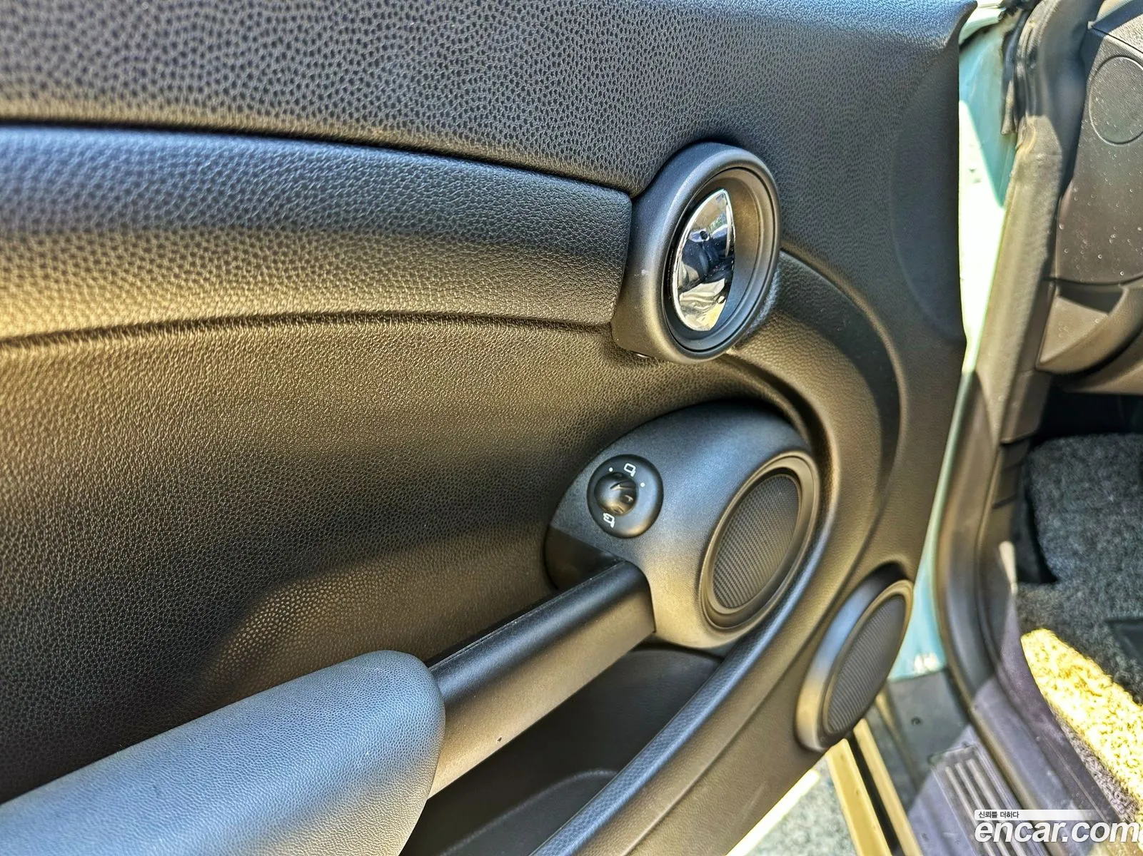 Mini Cooper 2011 — 16