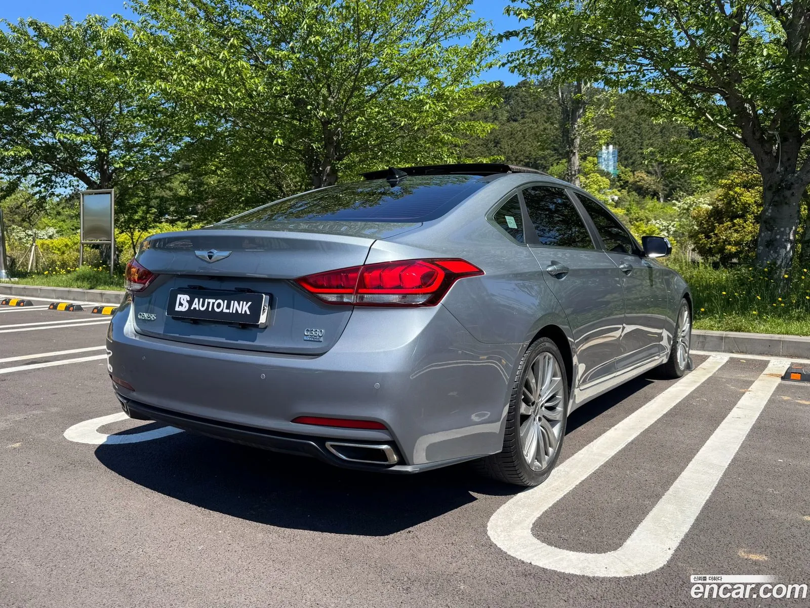 Hyundai Genesis DH 2015 — 18