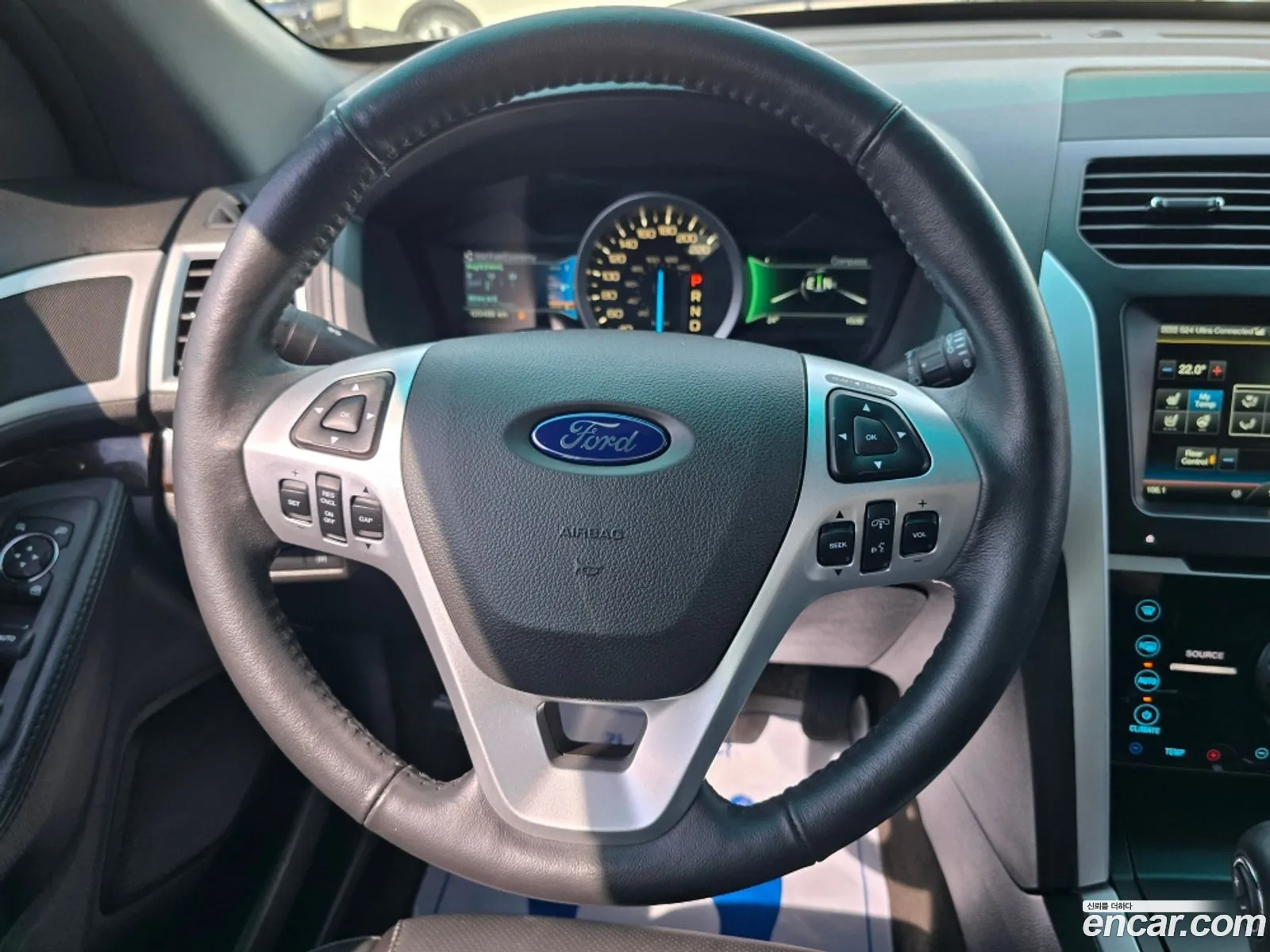 Ford Explorer 2015 — 19