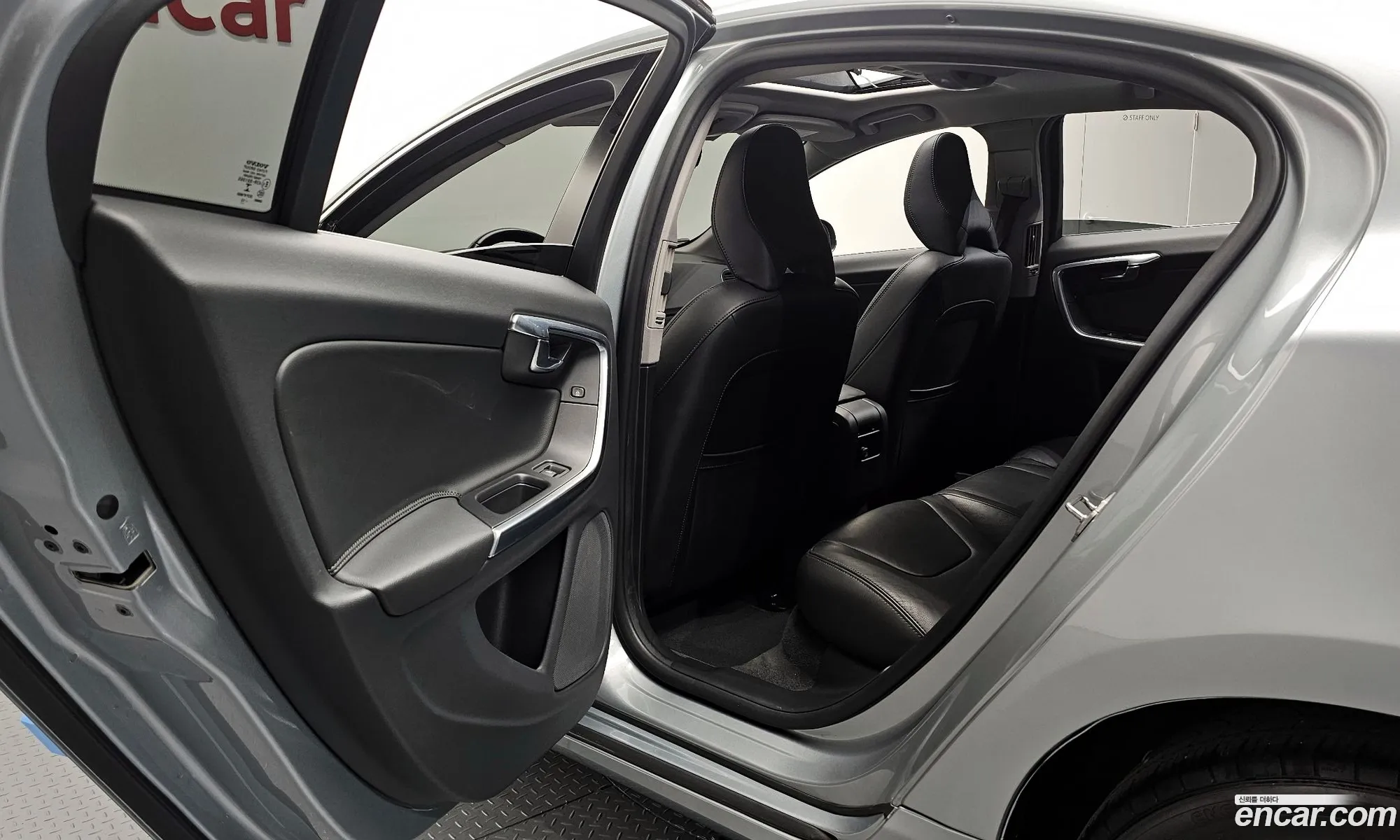 Volvo S60 2016 YV1FS79B0G2406089 — 5