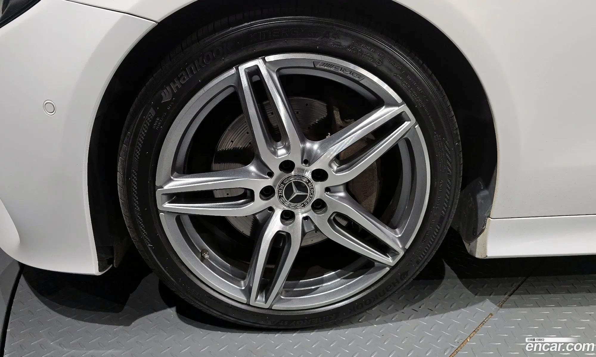 Mercedes-Benz E-Class W213 2018 WDD1J1EB5JF067876 — 11