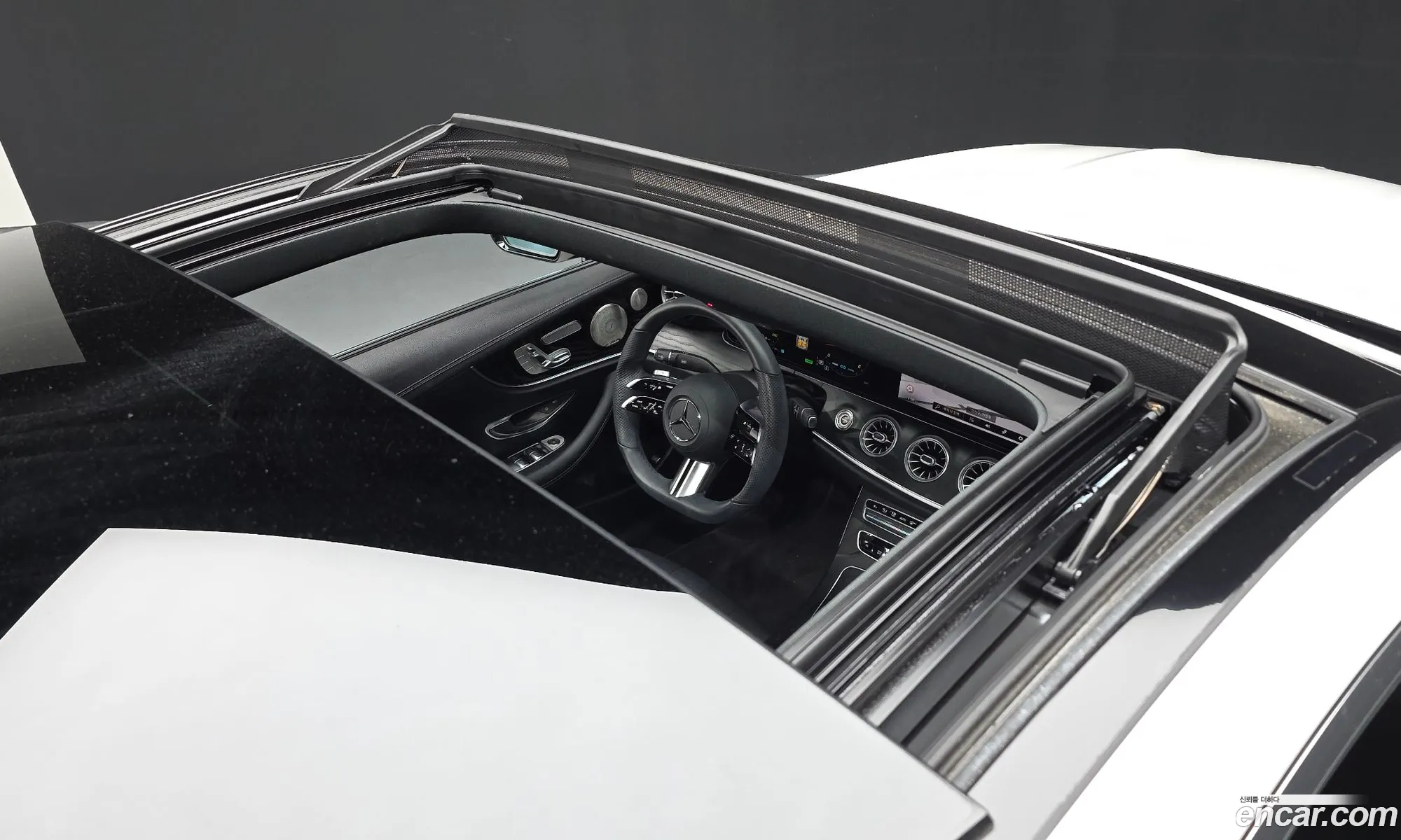 Mercedes-Benz E-Class W213 2022 — 14