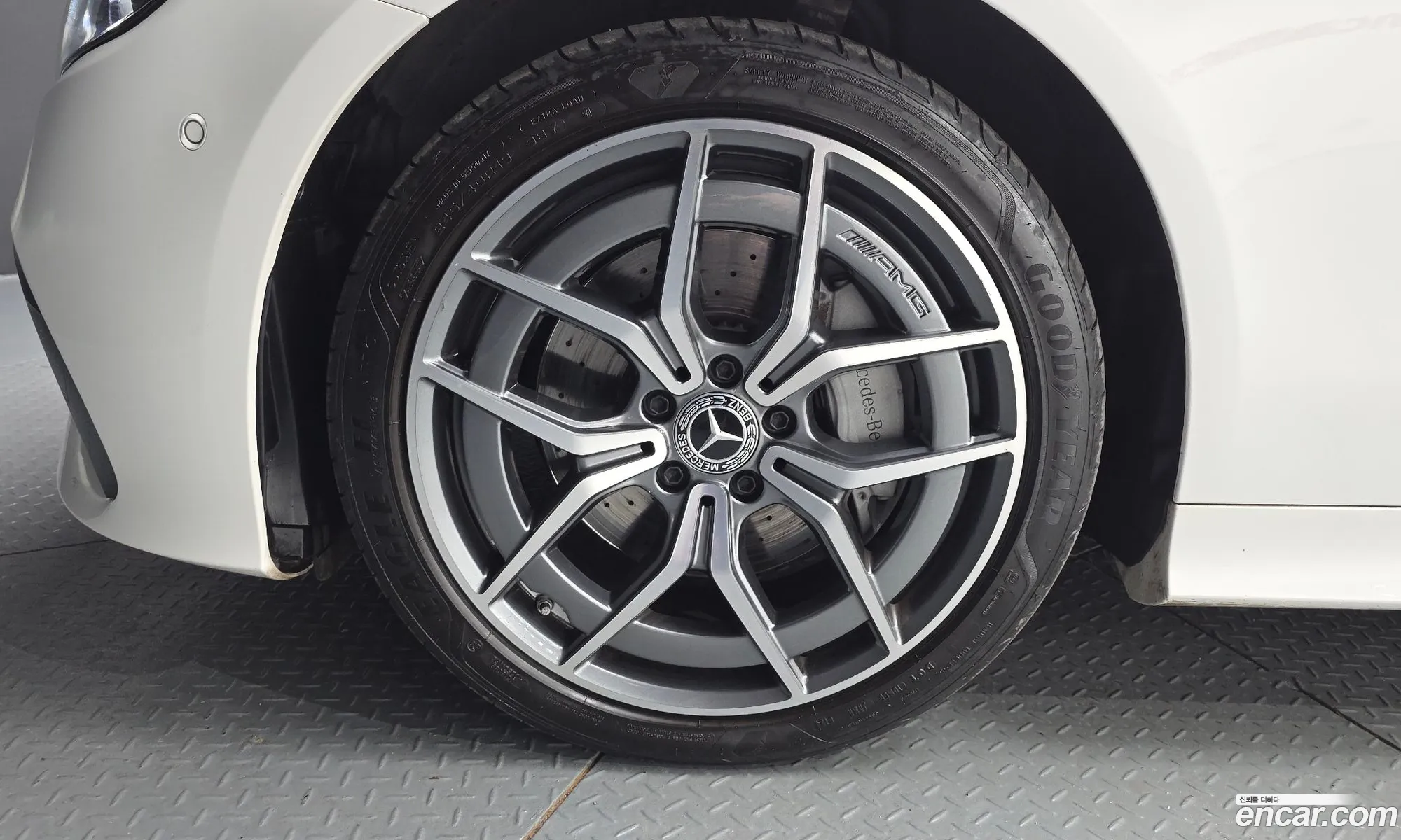 Mercedes-Benz E-Class W213 2022 — 23