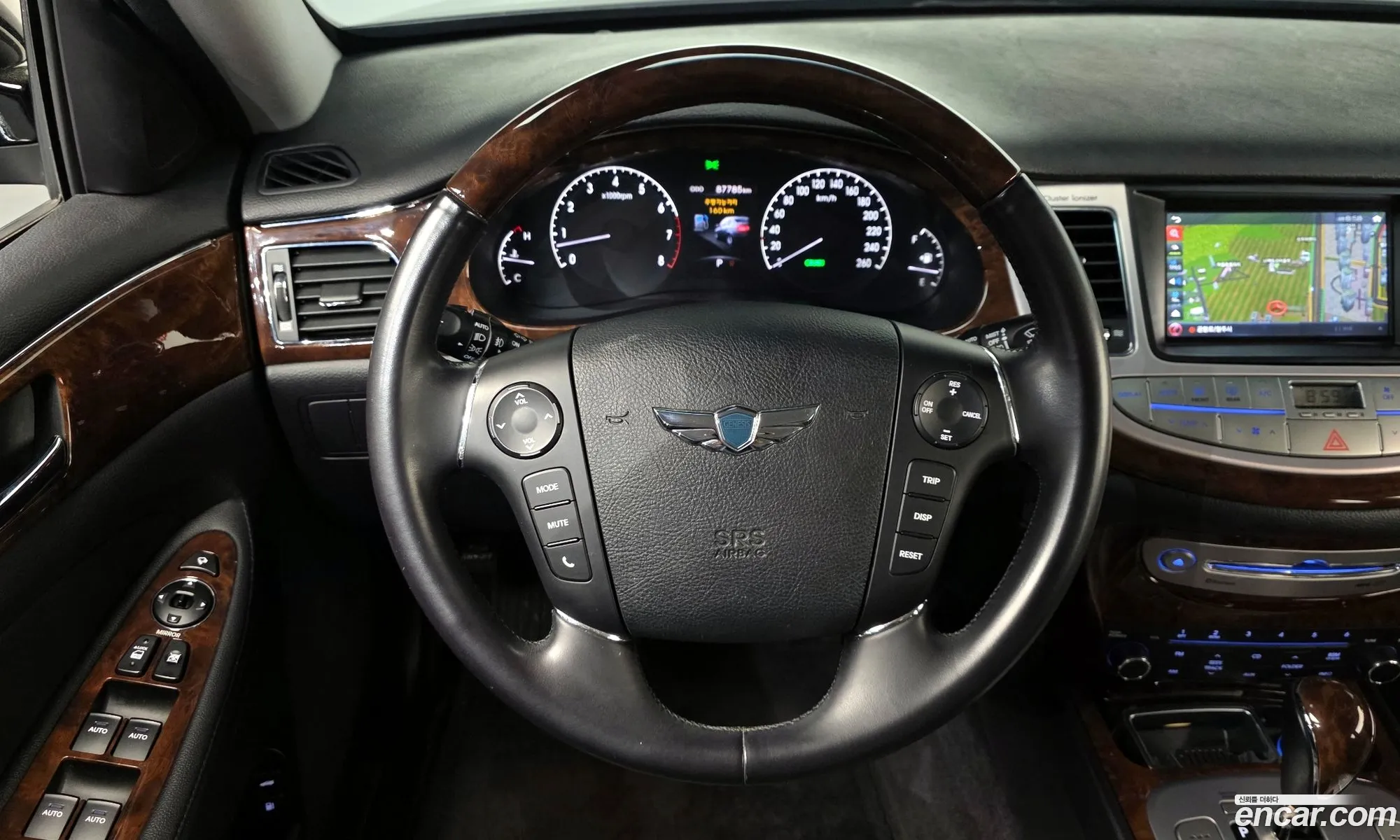 Hyundai Genesis 2011 — 3