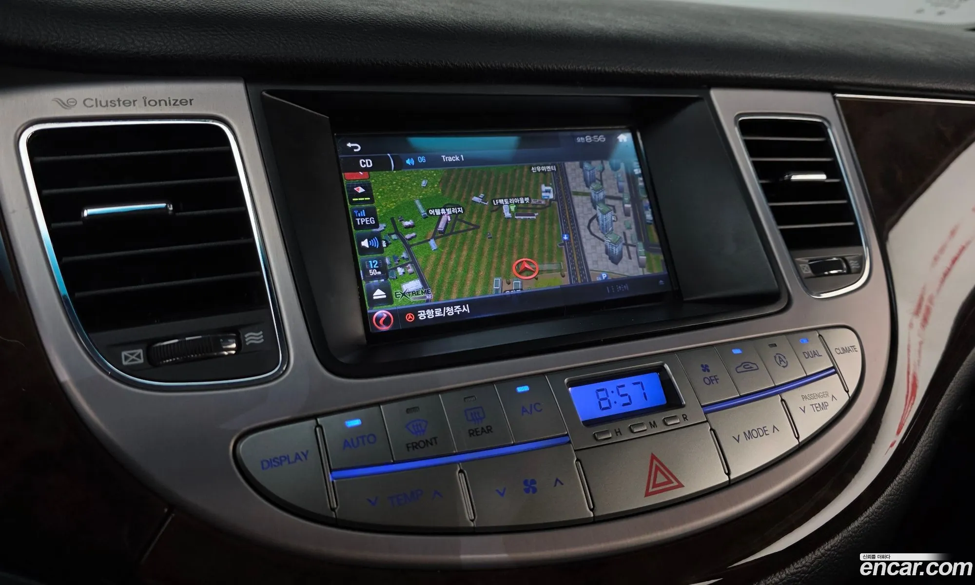 Hyundai Genesis 2011 — 7