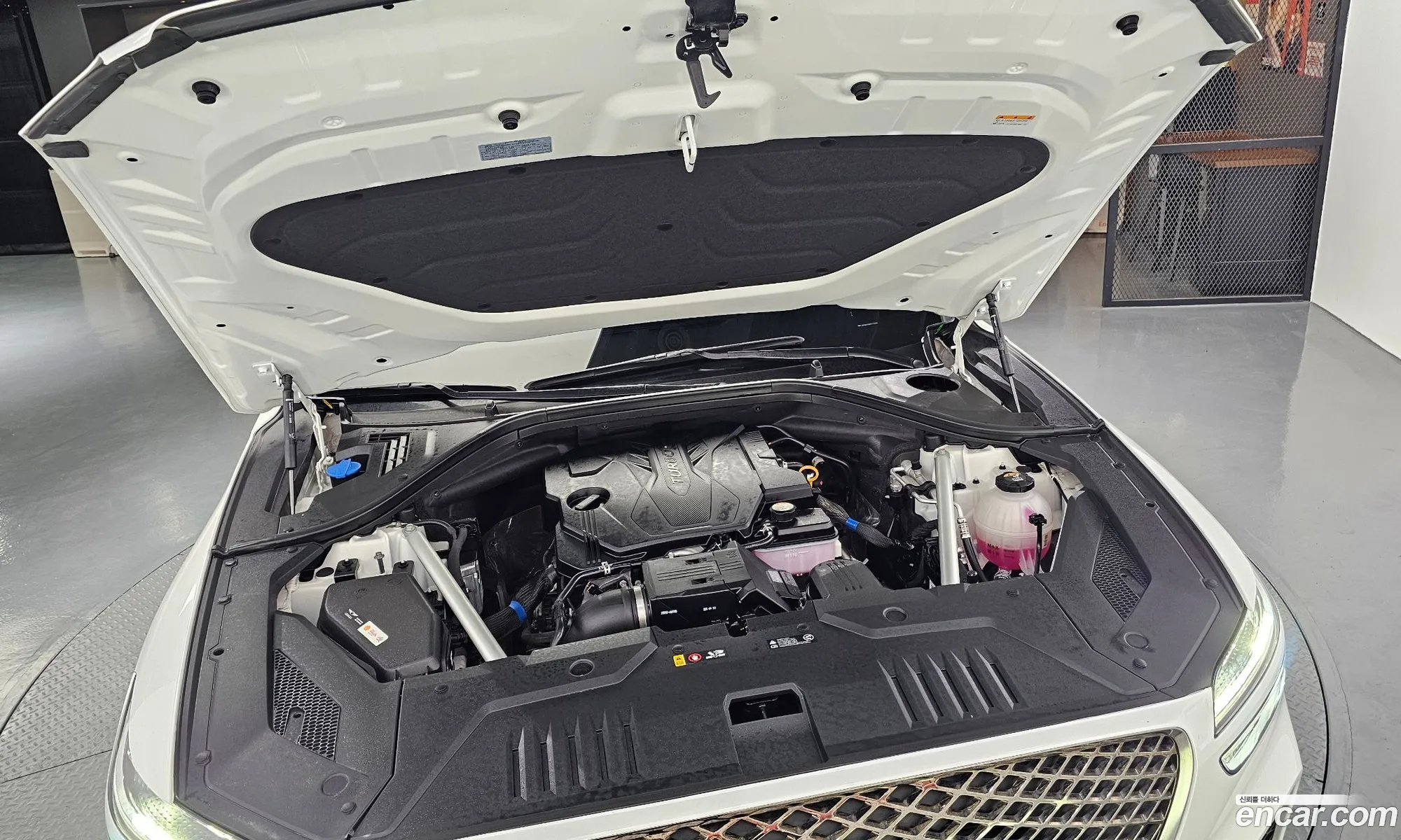 Genesis GV70 2024 — 28