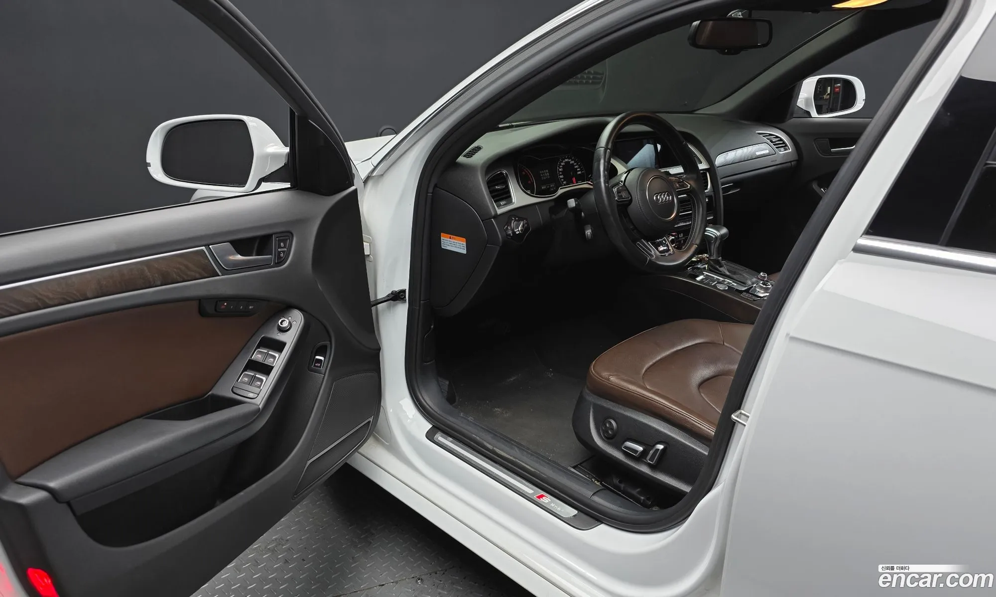 Audi A4 2015 WAUZZZ8K0GN015471 — 4