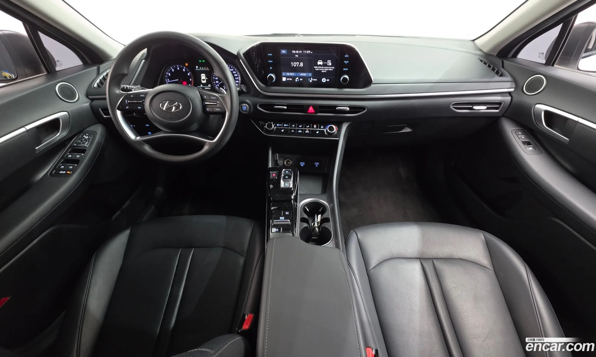 Hyundai Sonata 2021 — 32