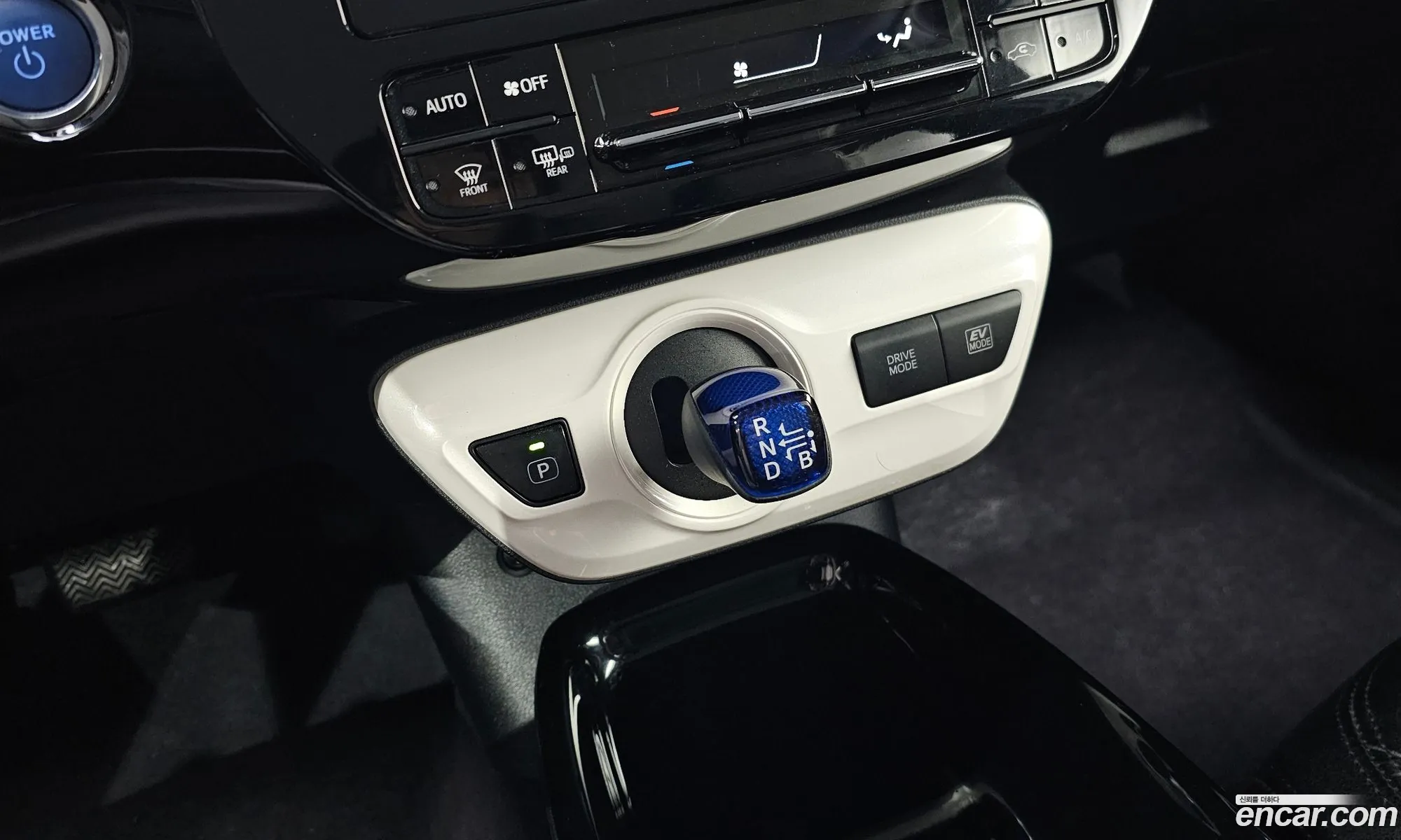 Toyota Prius 2017 — 13