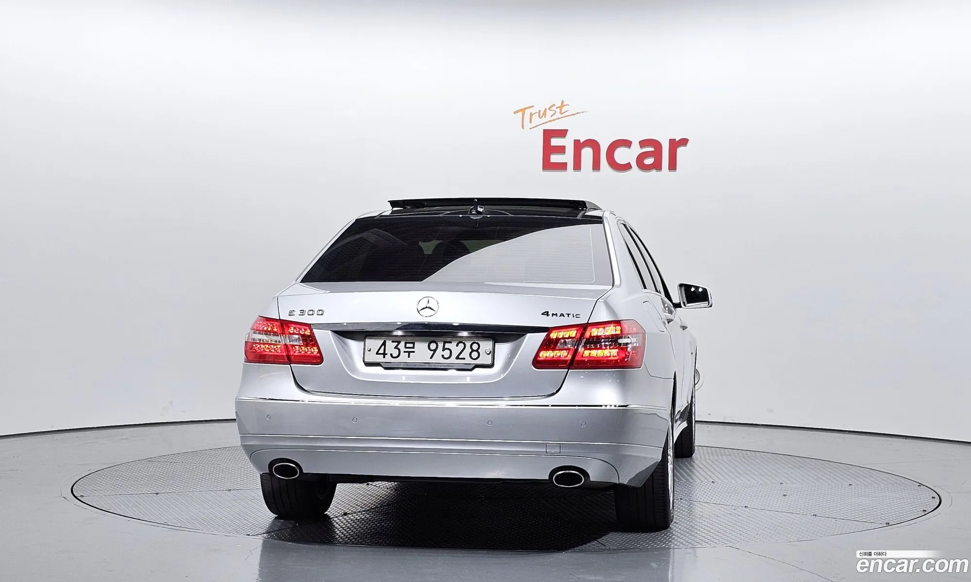 Mercedes-Benz E-Class W212 2012 WDDHF5FB8CA629226 — 13