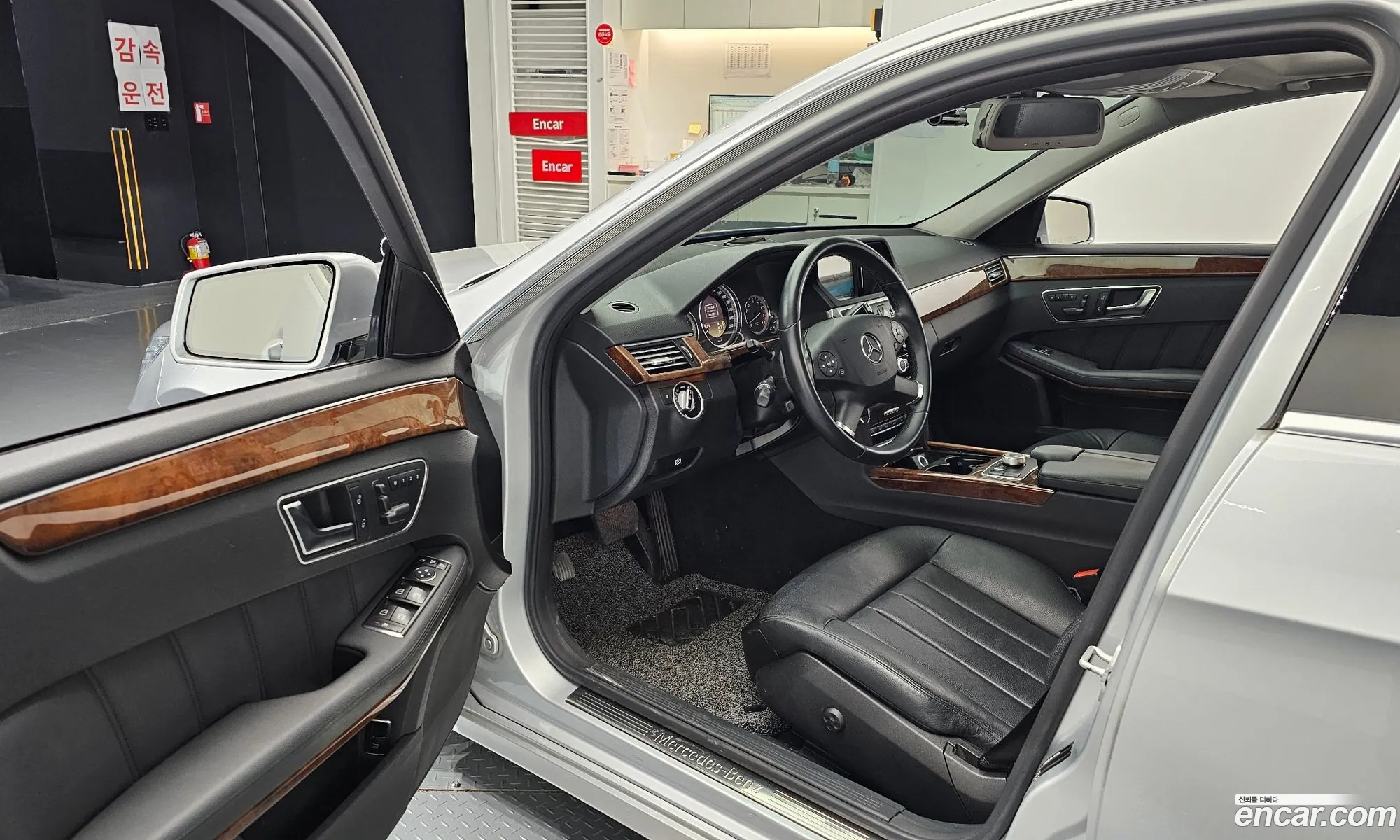 Mercedes-Benz E-Class W212 2012 WDDHF5FB8CA629226 — 2