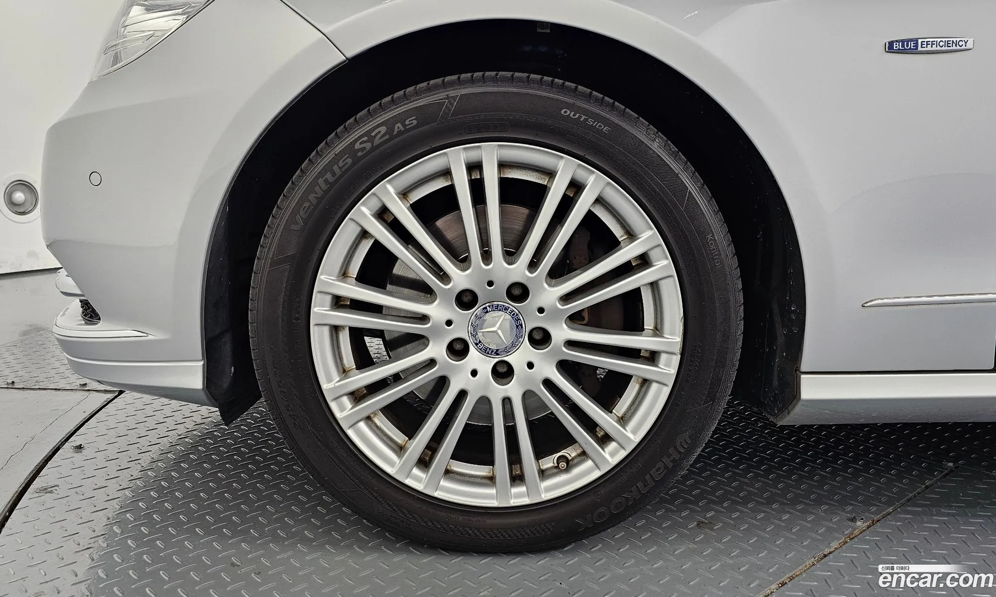 Mercedes-Benz E-Class W212 2012 WDDHF5FB8CA629226 — 6