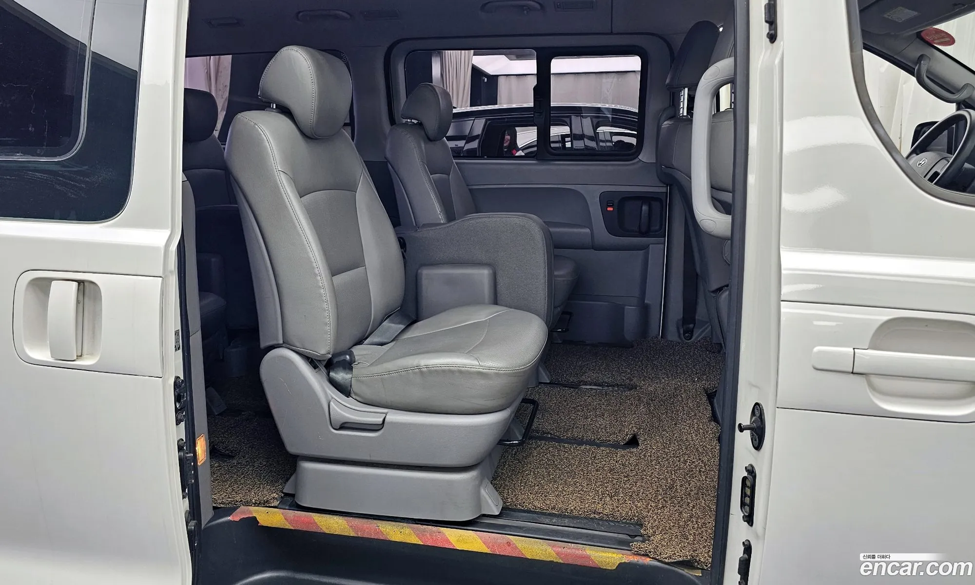 Hyundai Grand Starex 2020 — 12