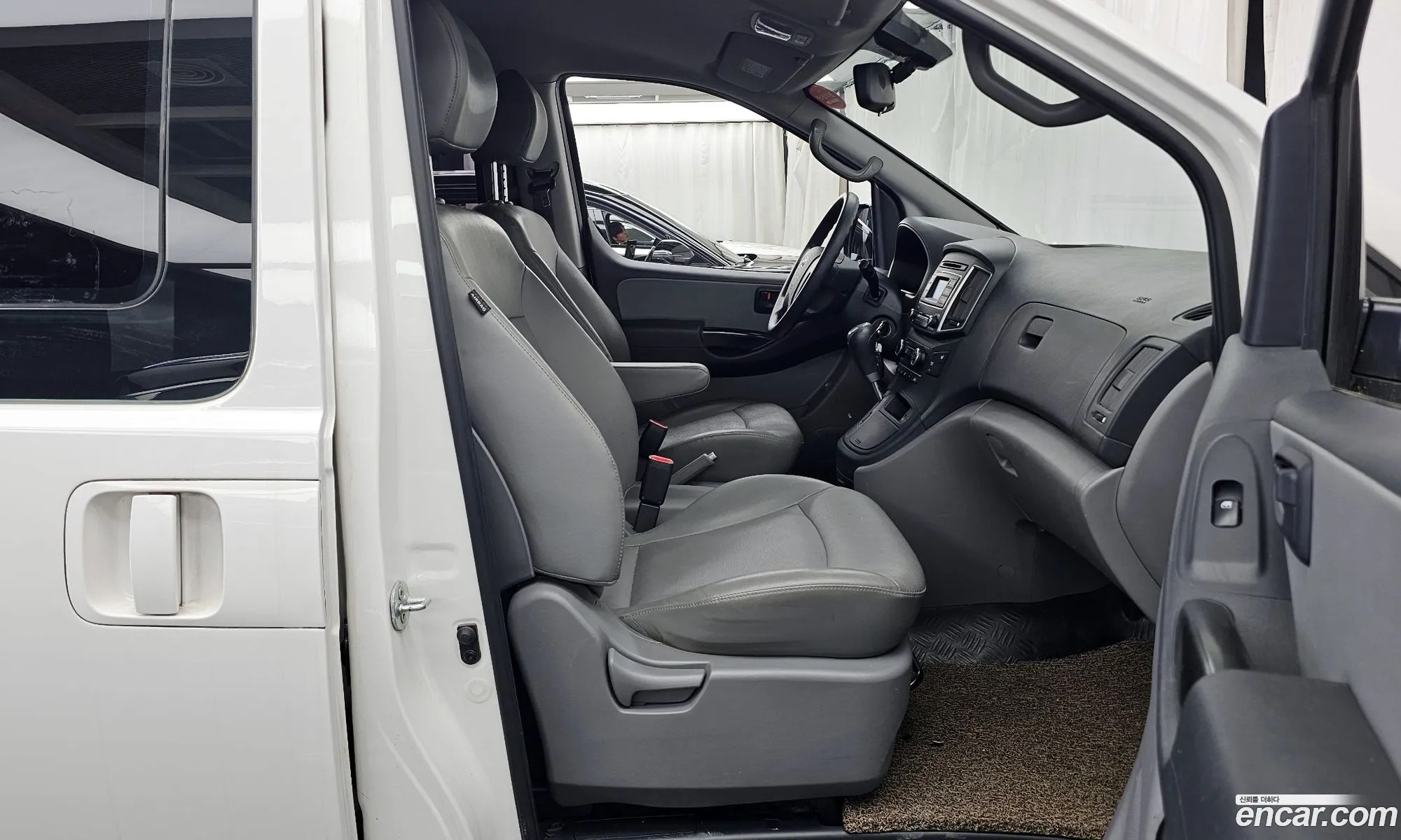 Hyundai Grand Starex 2020 — 16