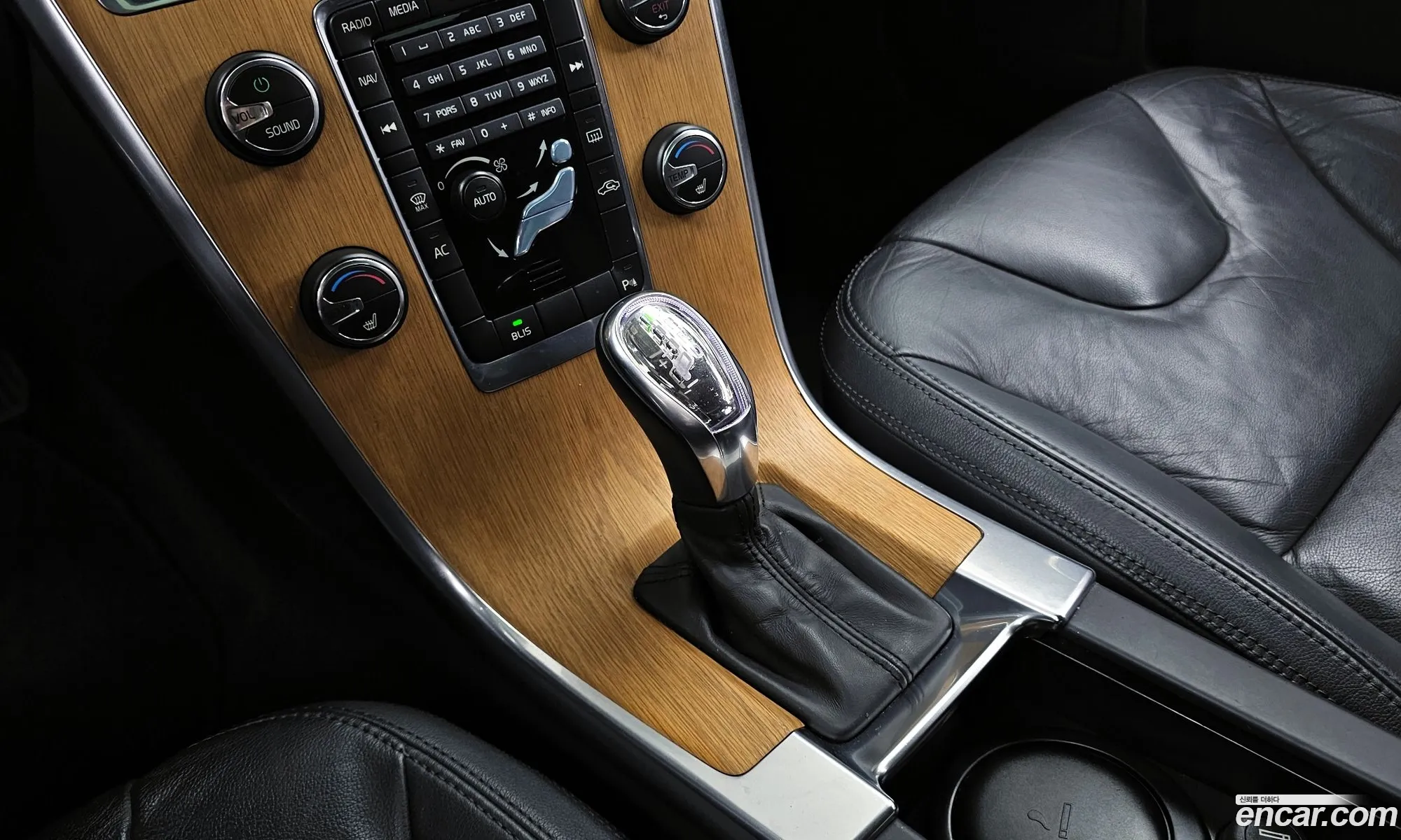Volvo XC60 2013 YV1DZ88K0D2401446 — 11