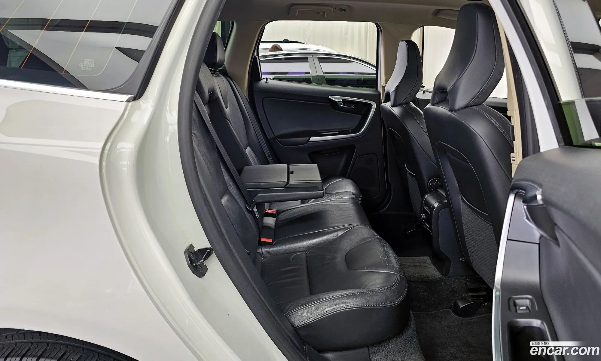 Volvo XC60 2013 YV1DZ88K0D2401446 — 5