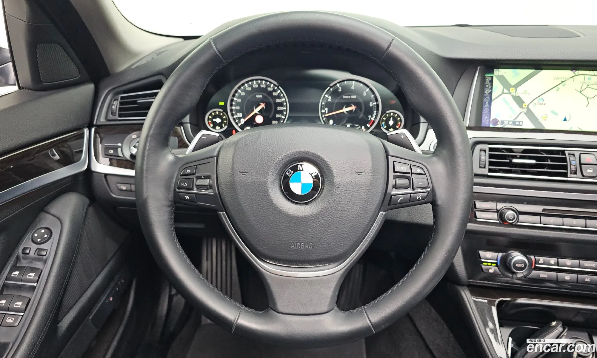 BMW 5 Series 2015 WBA5A7100FD816828 — 4