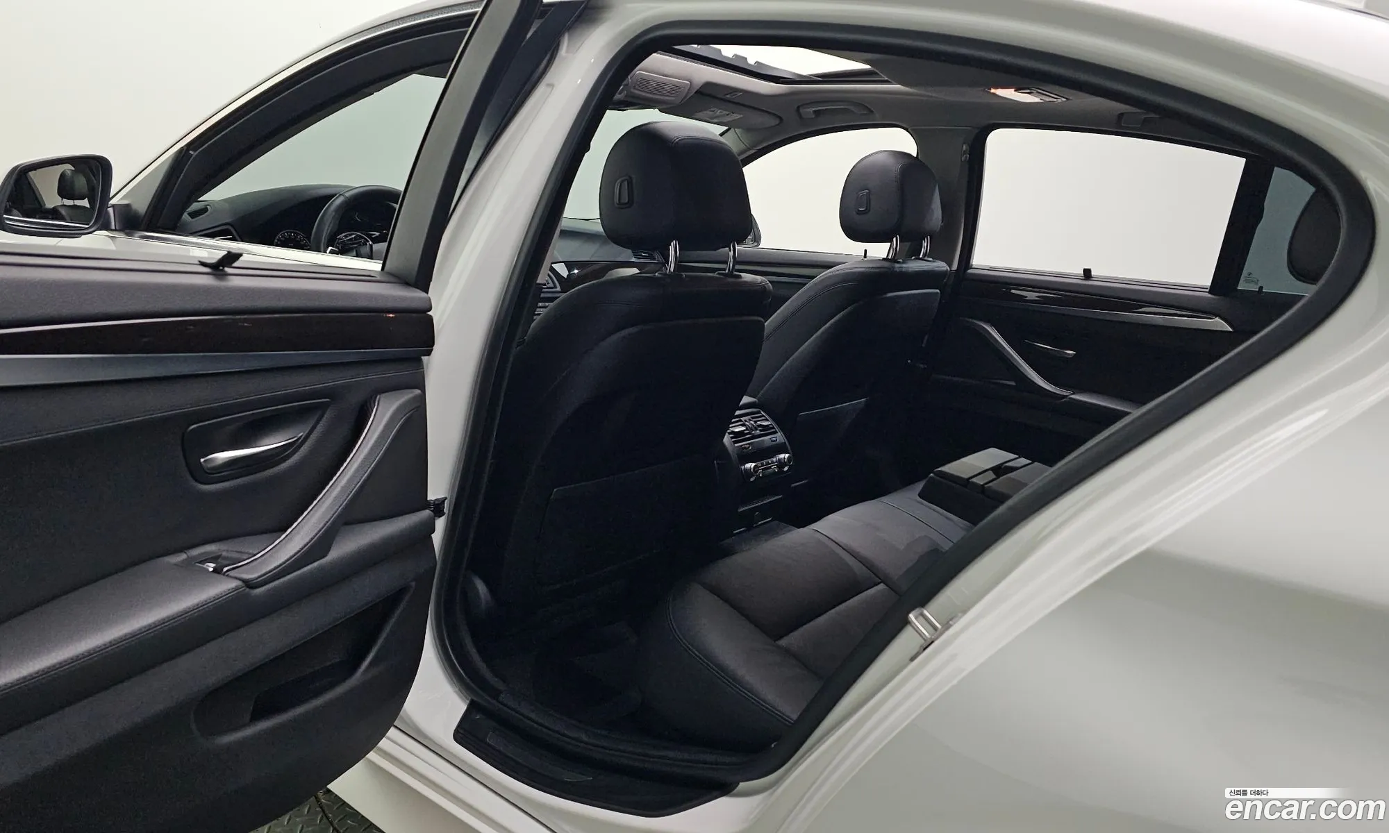 BMW 5 Series 2015 WBA5A7100FD816828 — 15