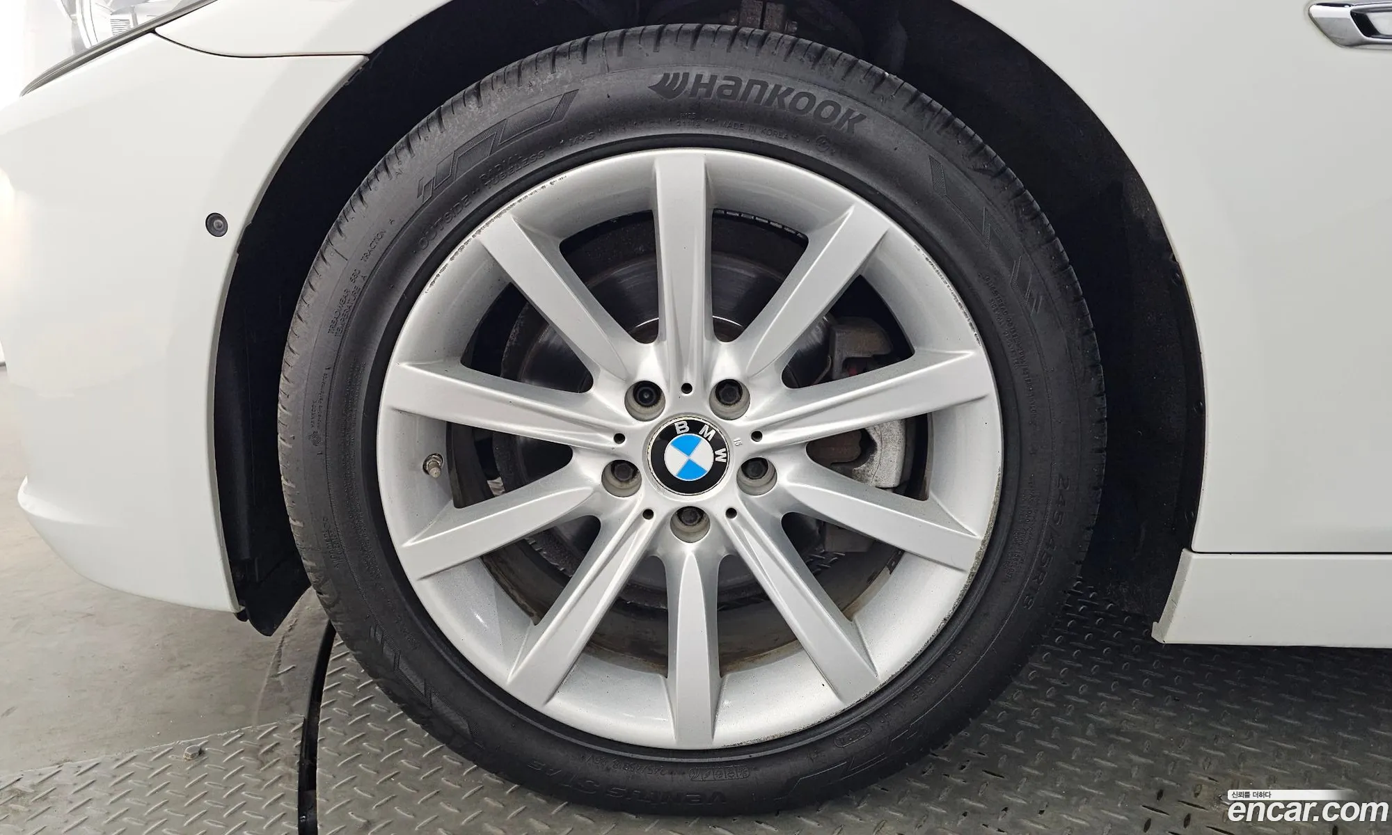 BMW 5 Series 2015 WBA5A7100FD816828 — 9