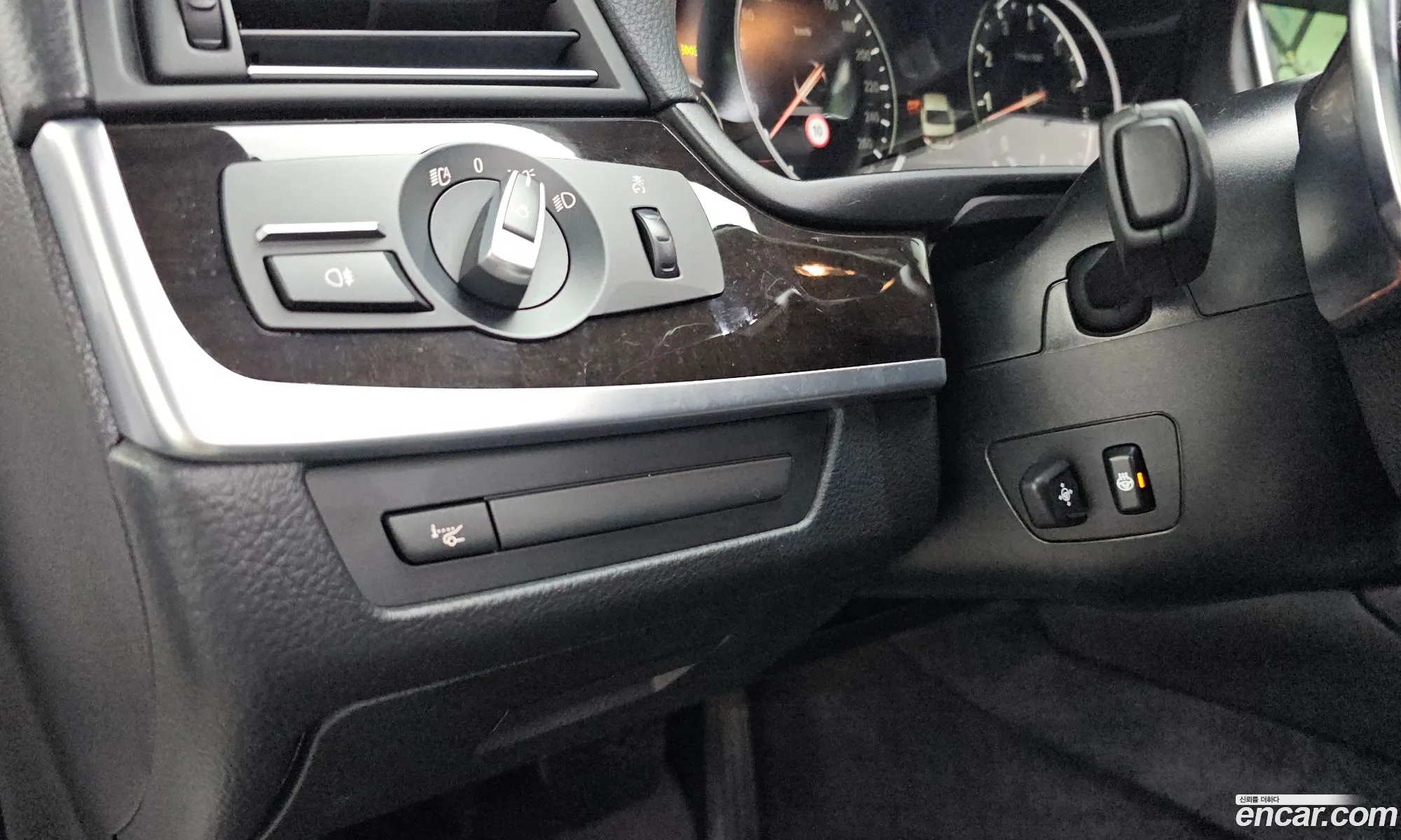 BMW 5 Series 2015 WBA5A7100FD816828 — 17