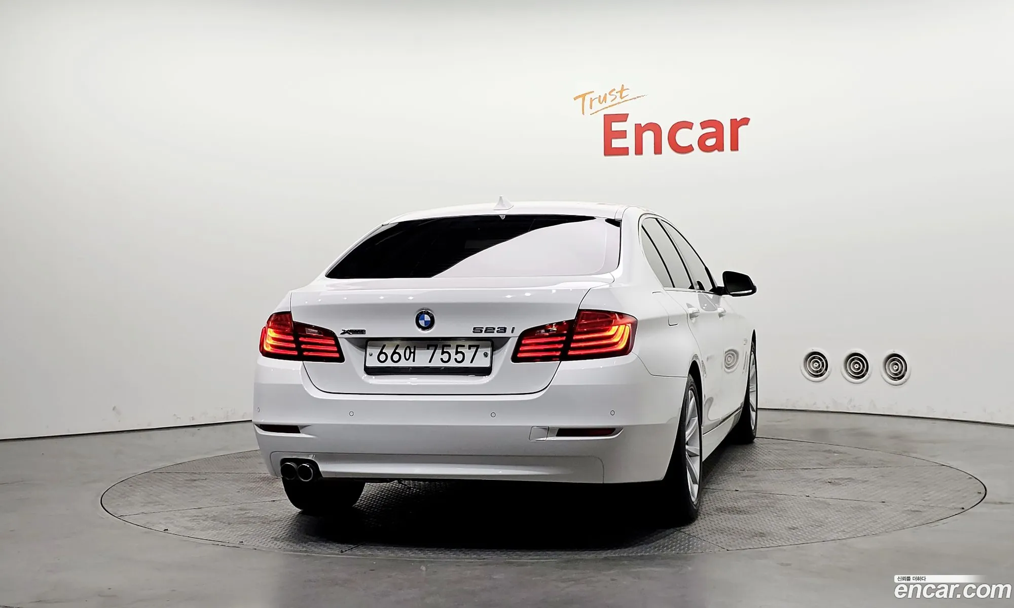 BMW 5 Series 2015 WBA5A7100FD816828 — 14