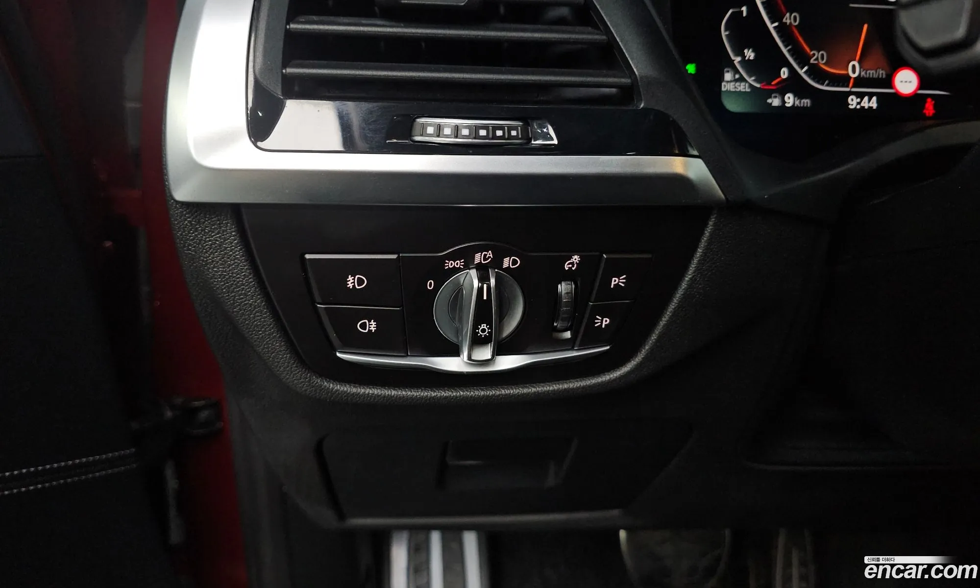 BMW X4 2020 WBAVJ9105L9B66522 — 36