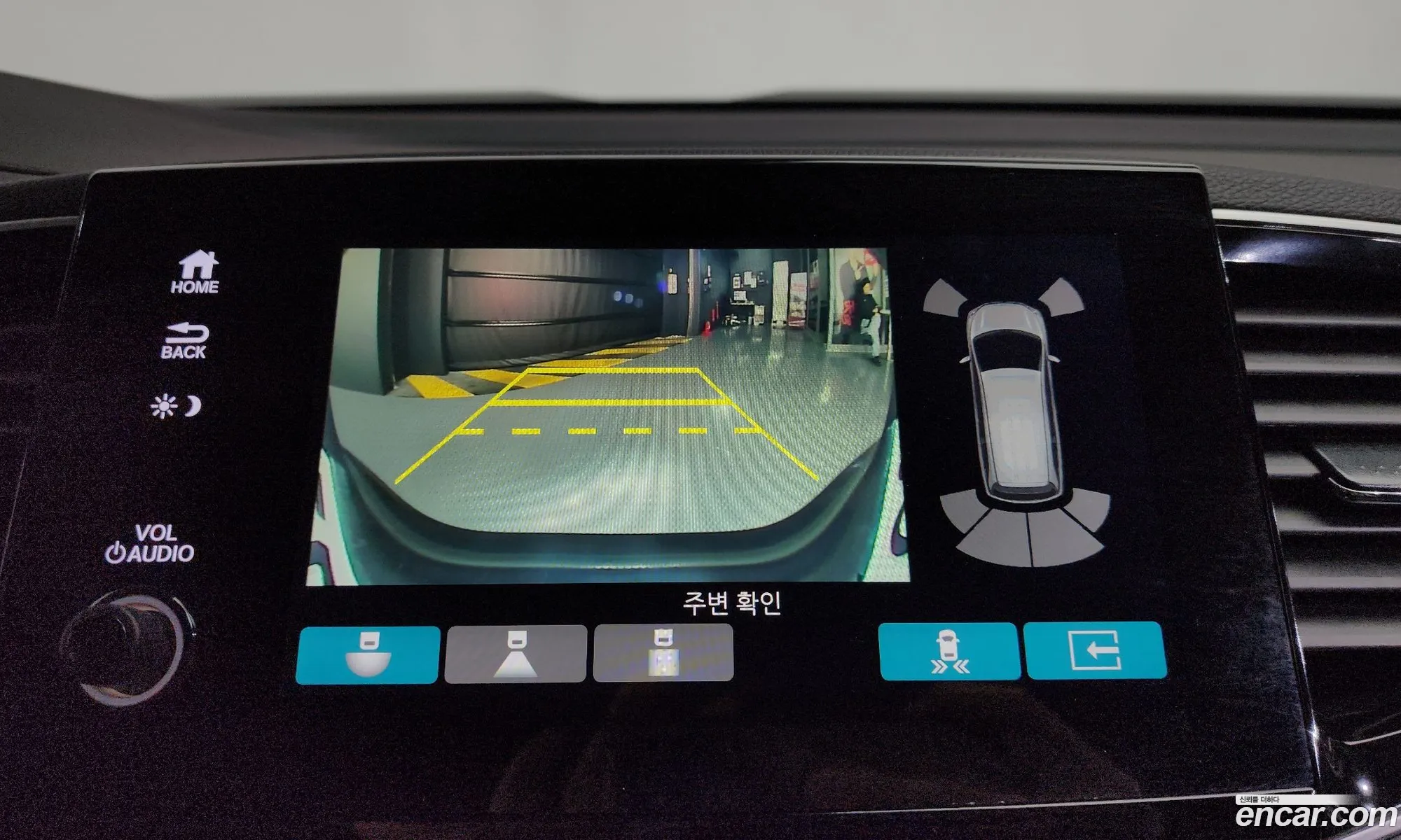 Honda Pilot 2019 5FNYF6860KB201277 — 9