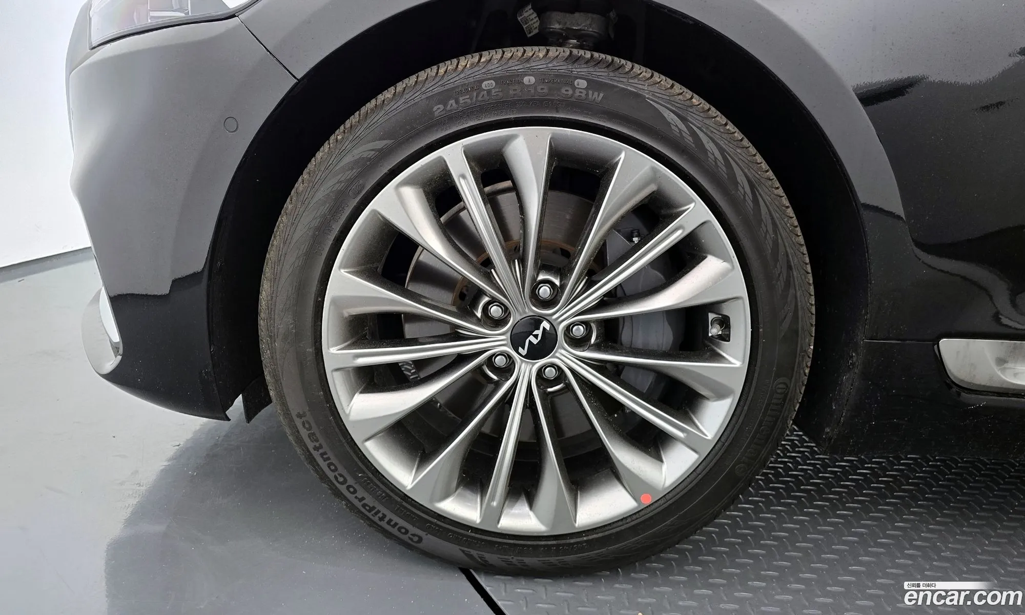 Kia K9 2021 — 9