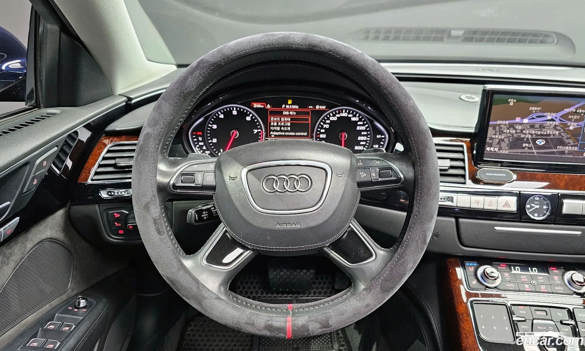 Audi A8 2011 — 19