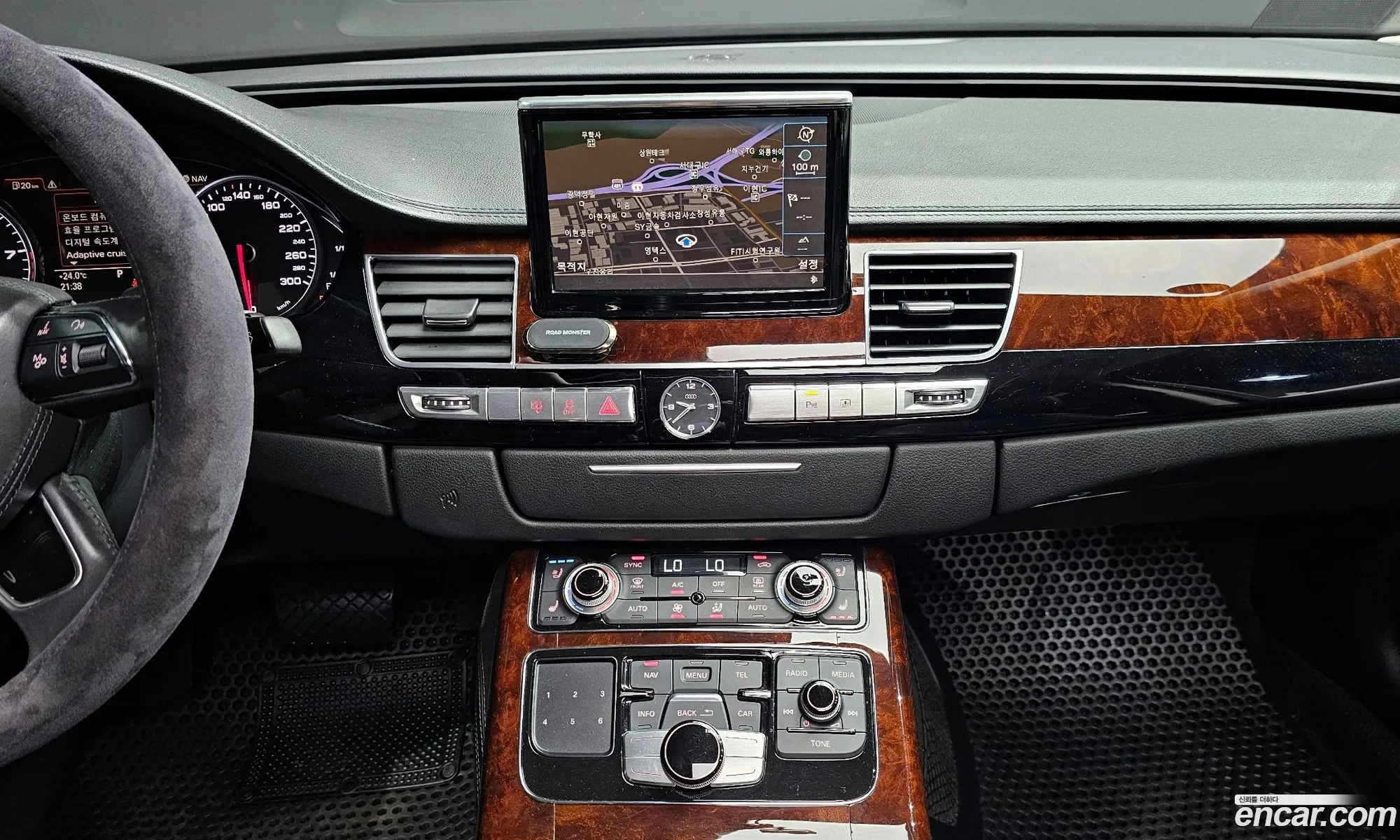 Audi A8 2011 — 20